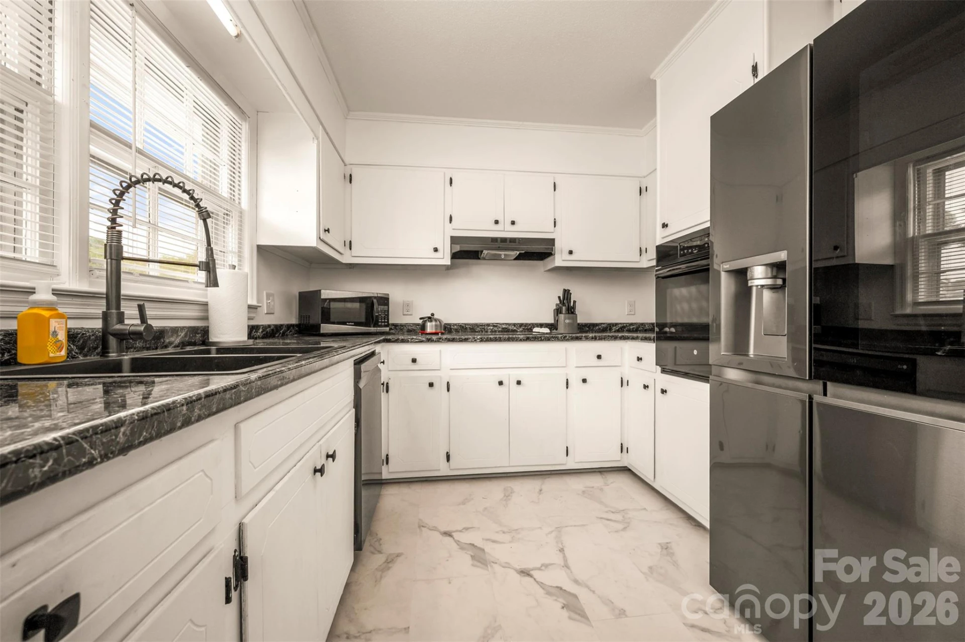 132 Burgin Street - Photo 18