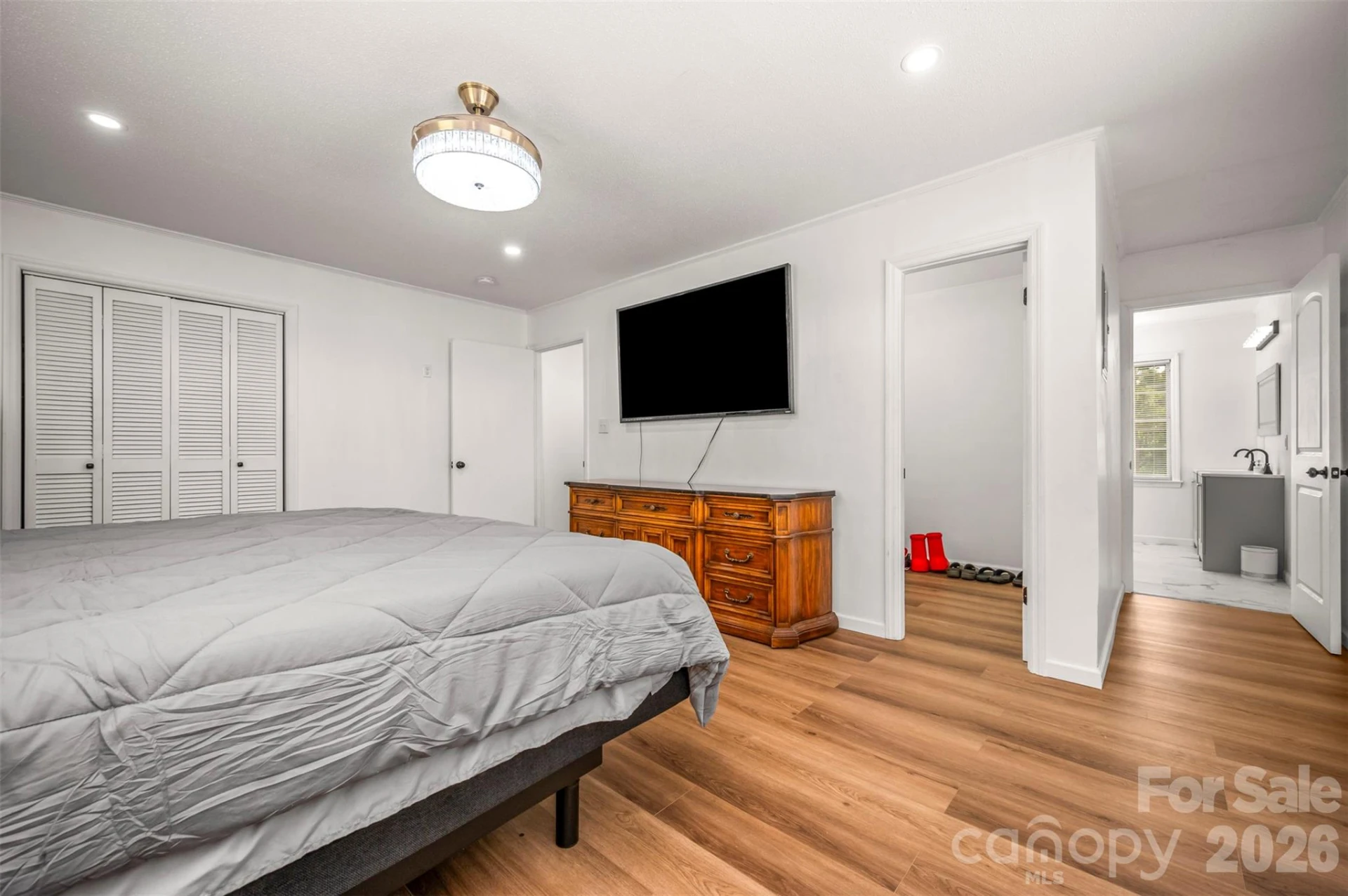 132 Burgin Street - Photo 23