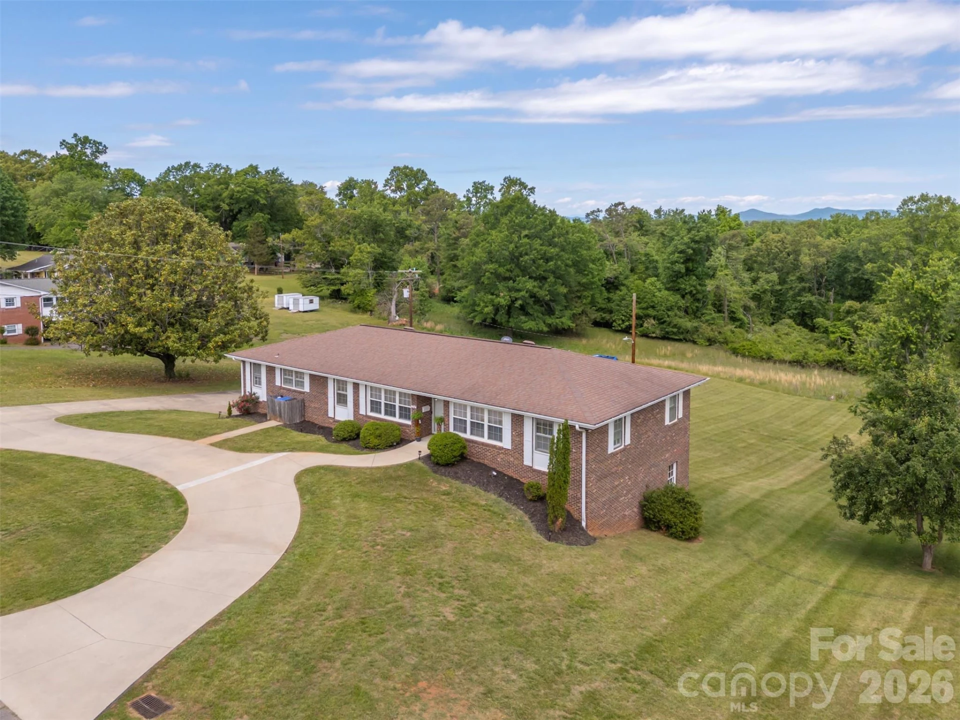 132 Burgin Street - Photo 5