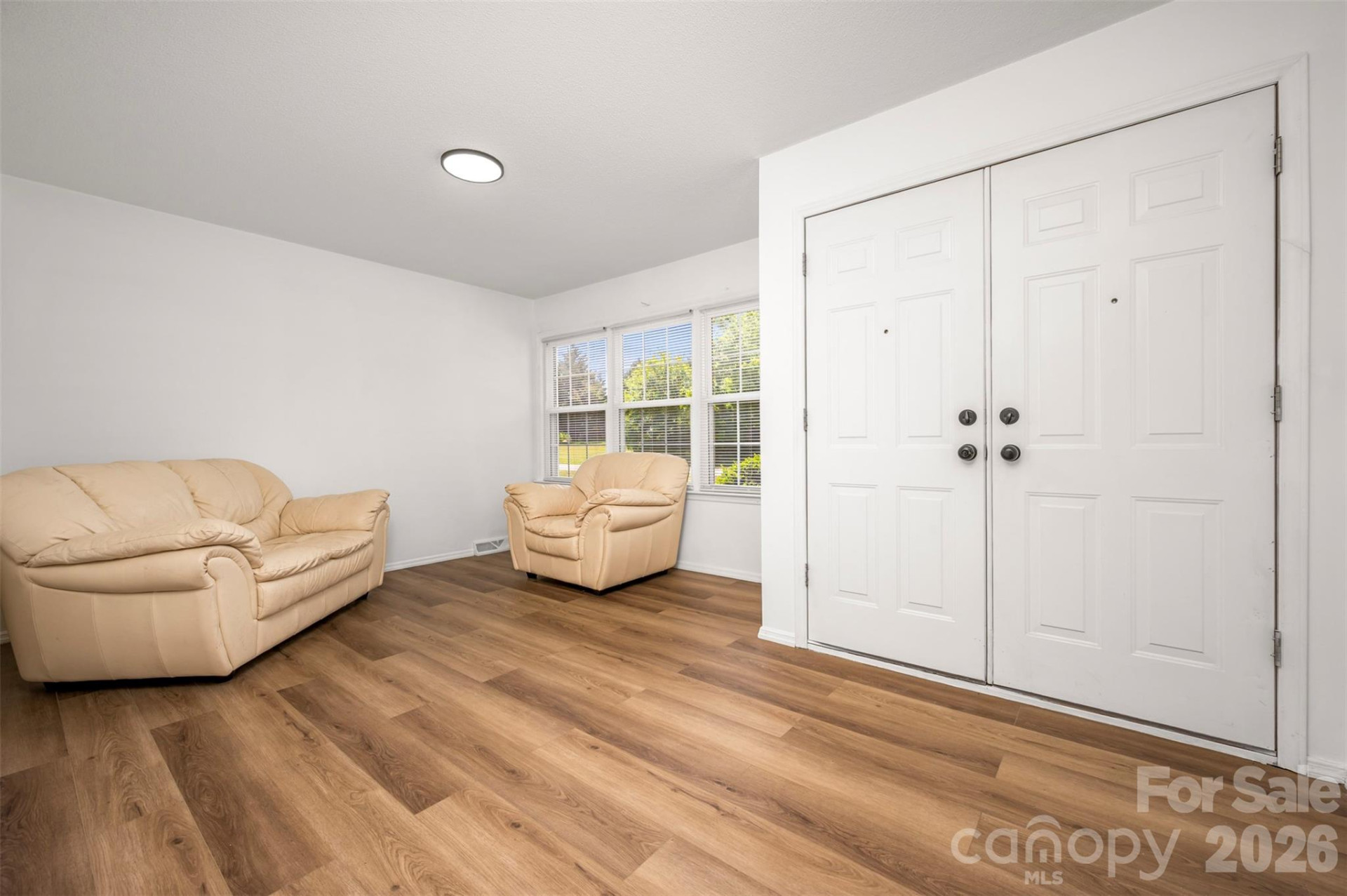 132 Burgin Street - Photo 9