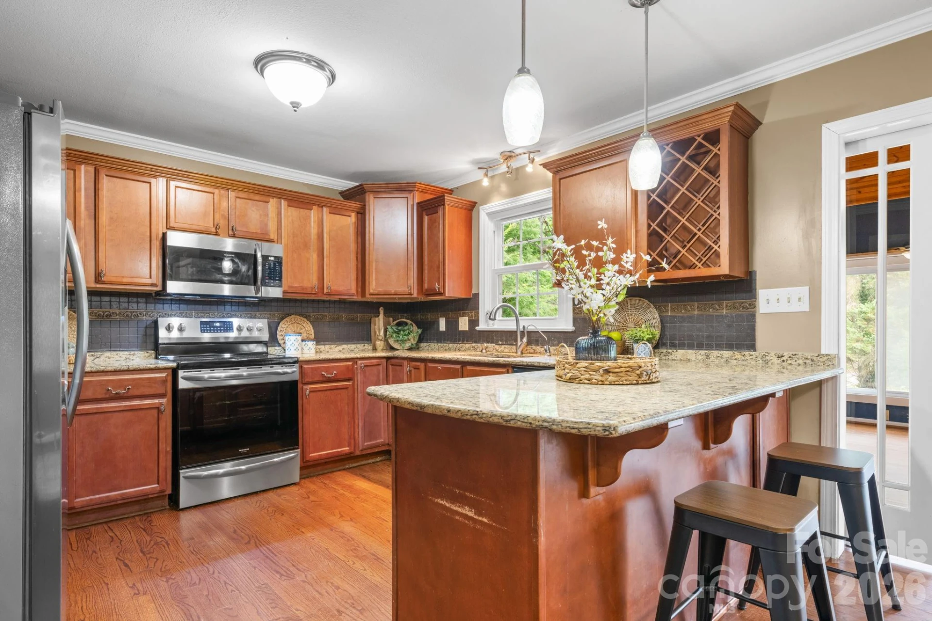 2025 34th Avenue Drive - Photo 11