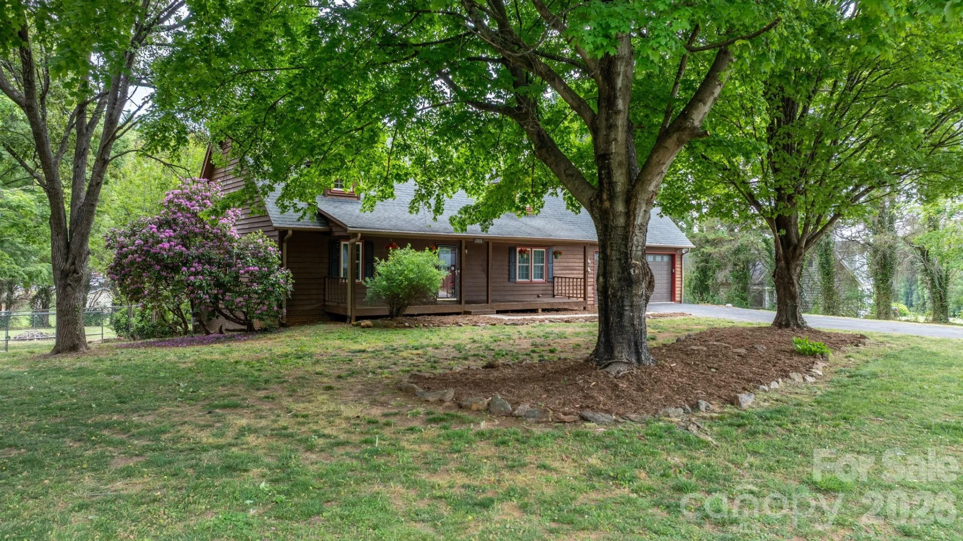 2025 34th Avenue Drive - Photo 3