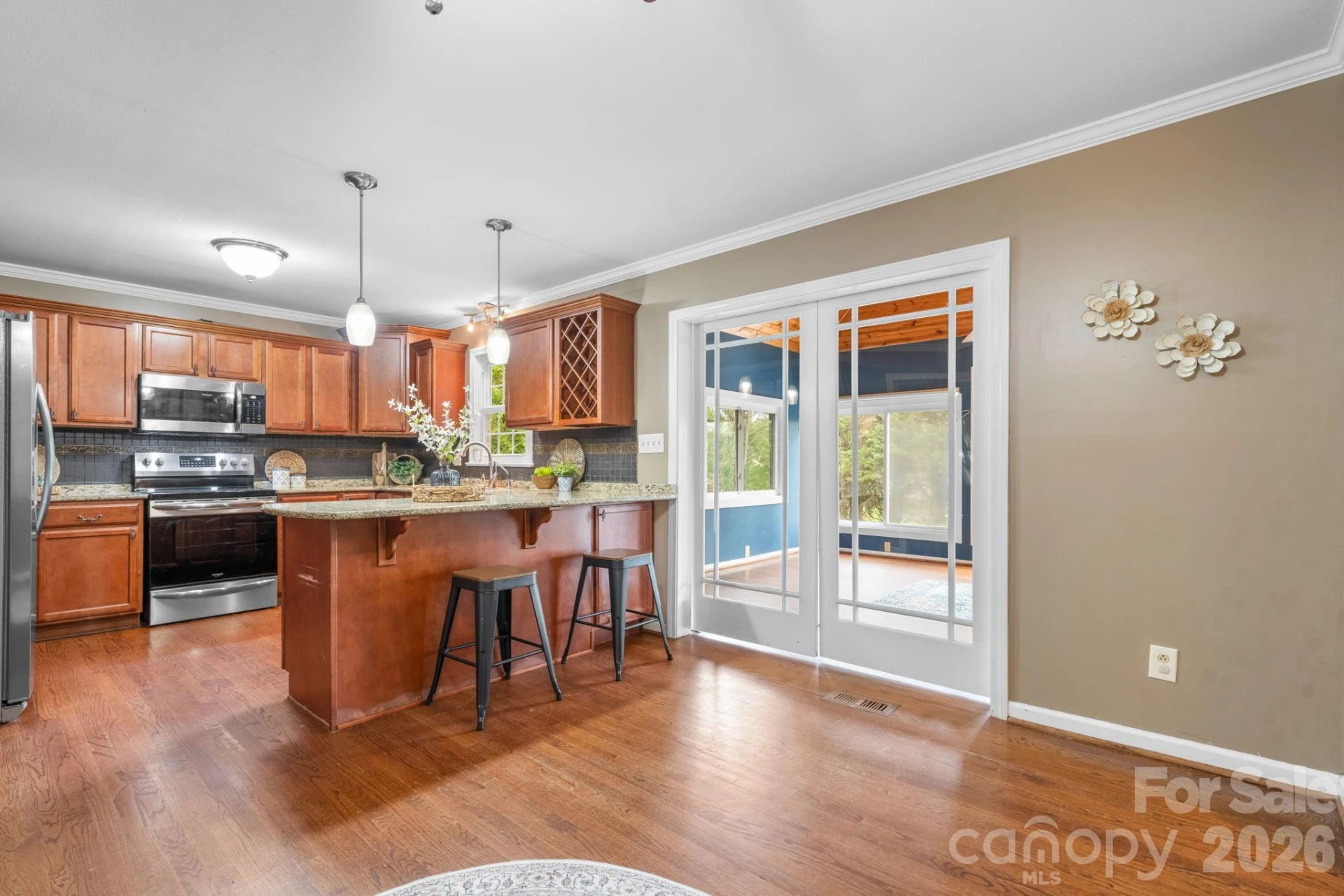 2025 34th Avenue Drive - Photo 10