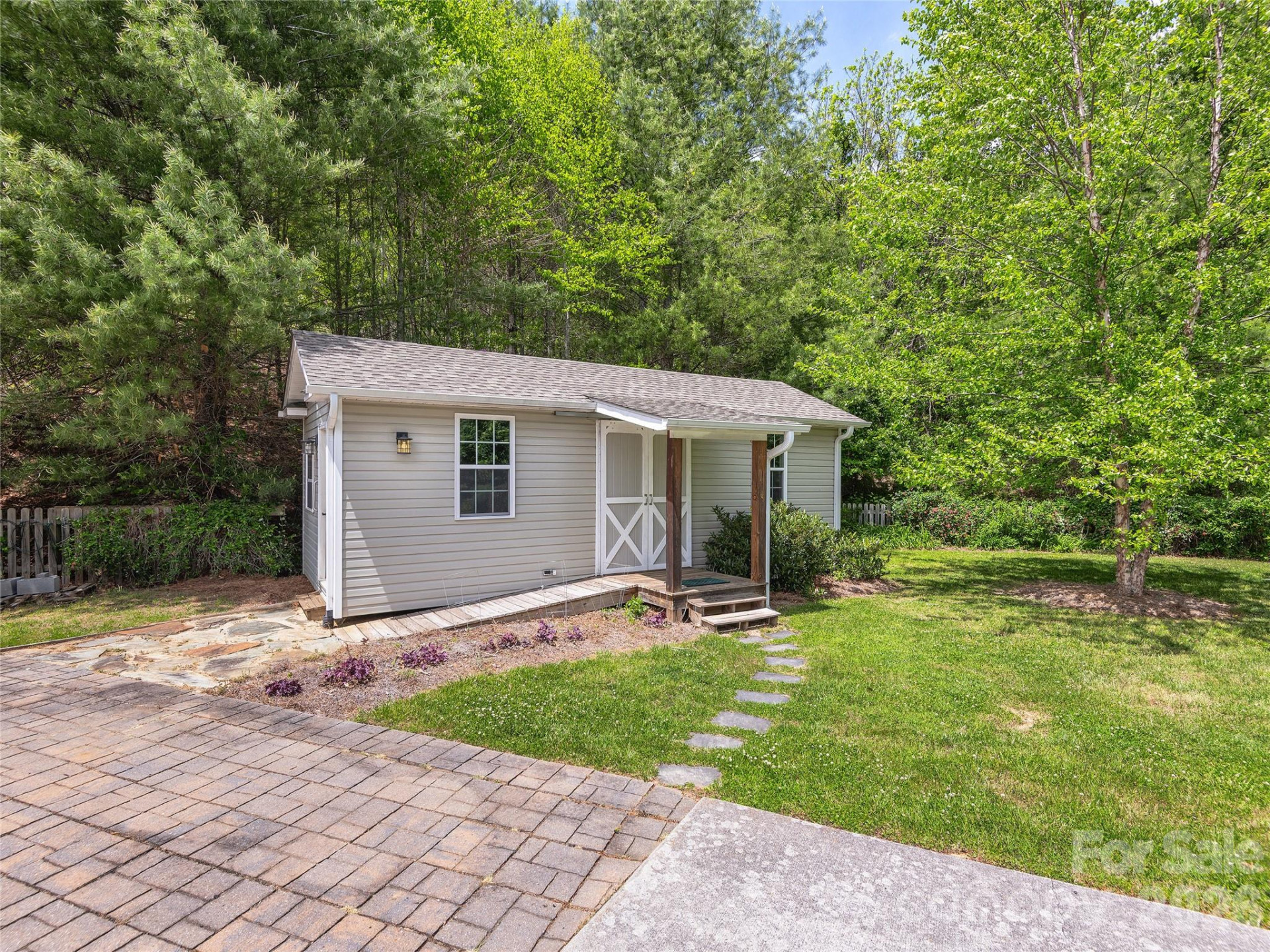 224 Hydrangea Drive - Photo 36