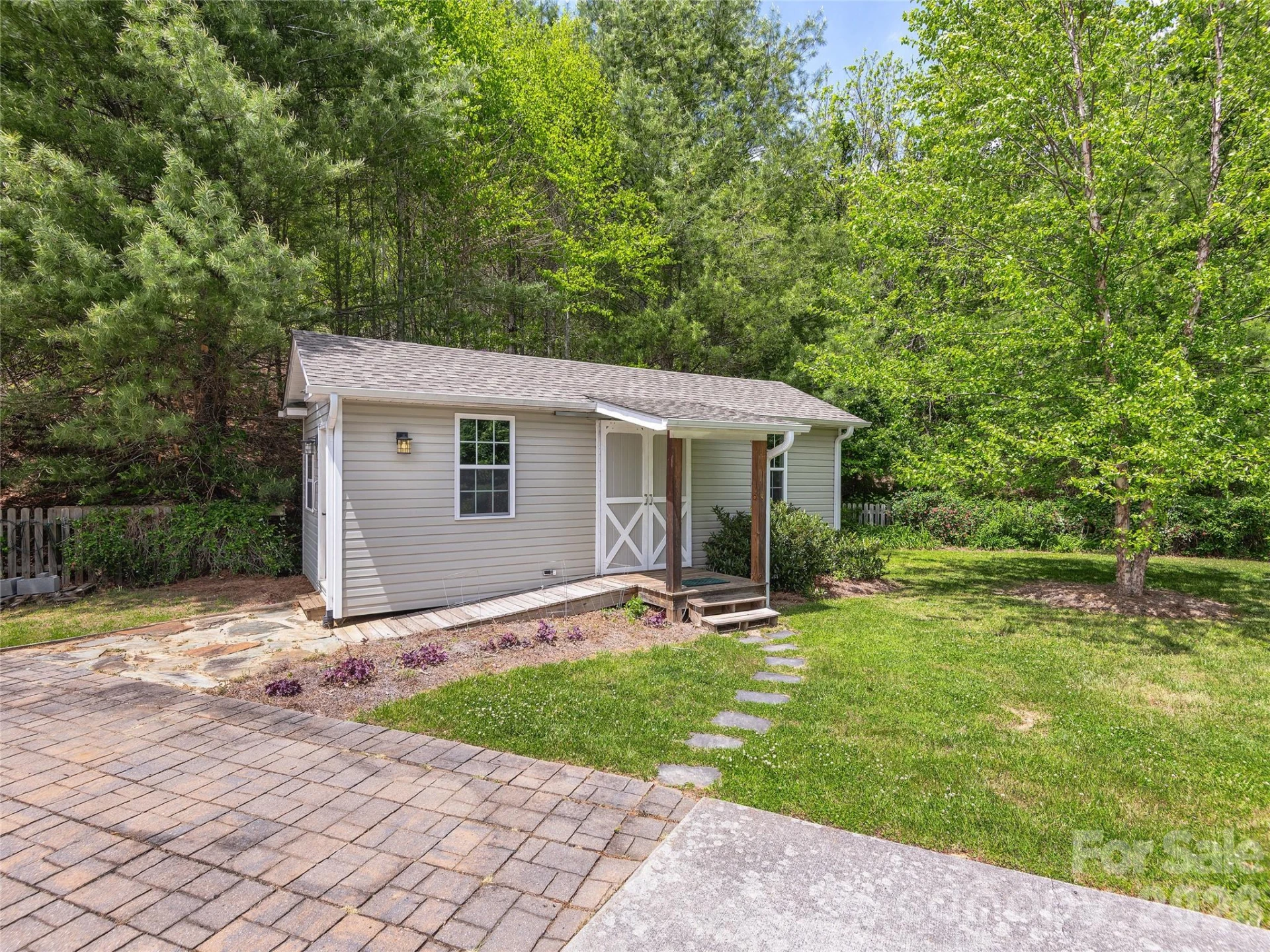 224 Hydrangea Drive - Photo 36