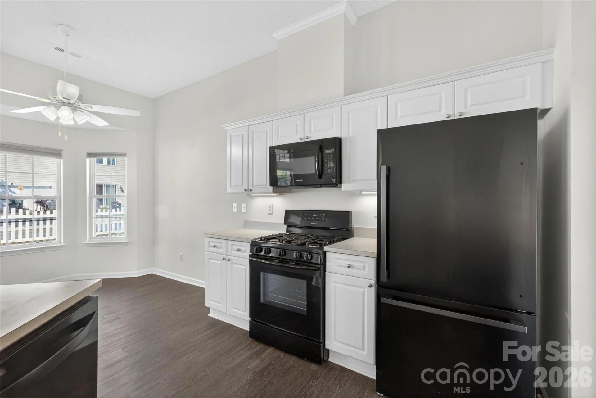 5304 Fennell Street - Photo 11