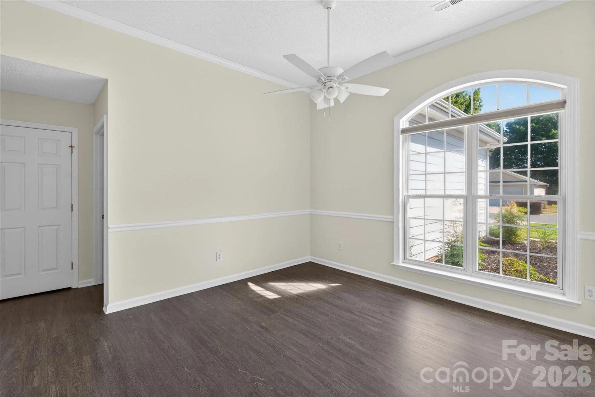 5304 Fennell Street - Photo 5