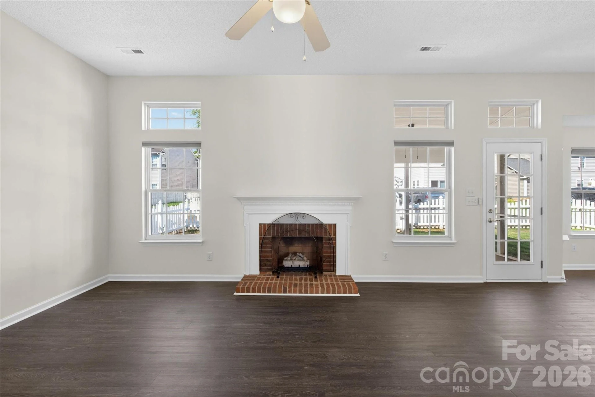 5304 Fennell Street - Photo 6