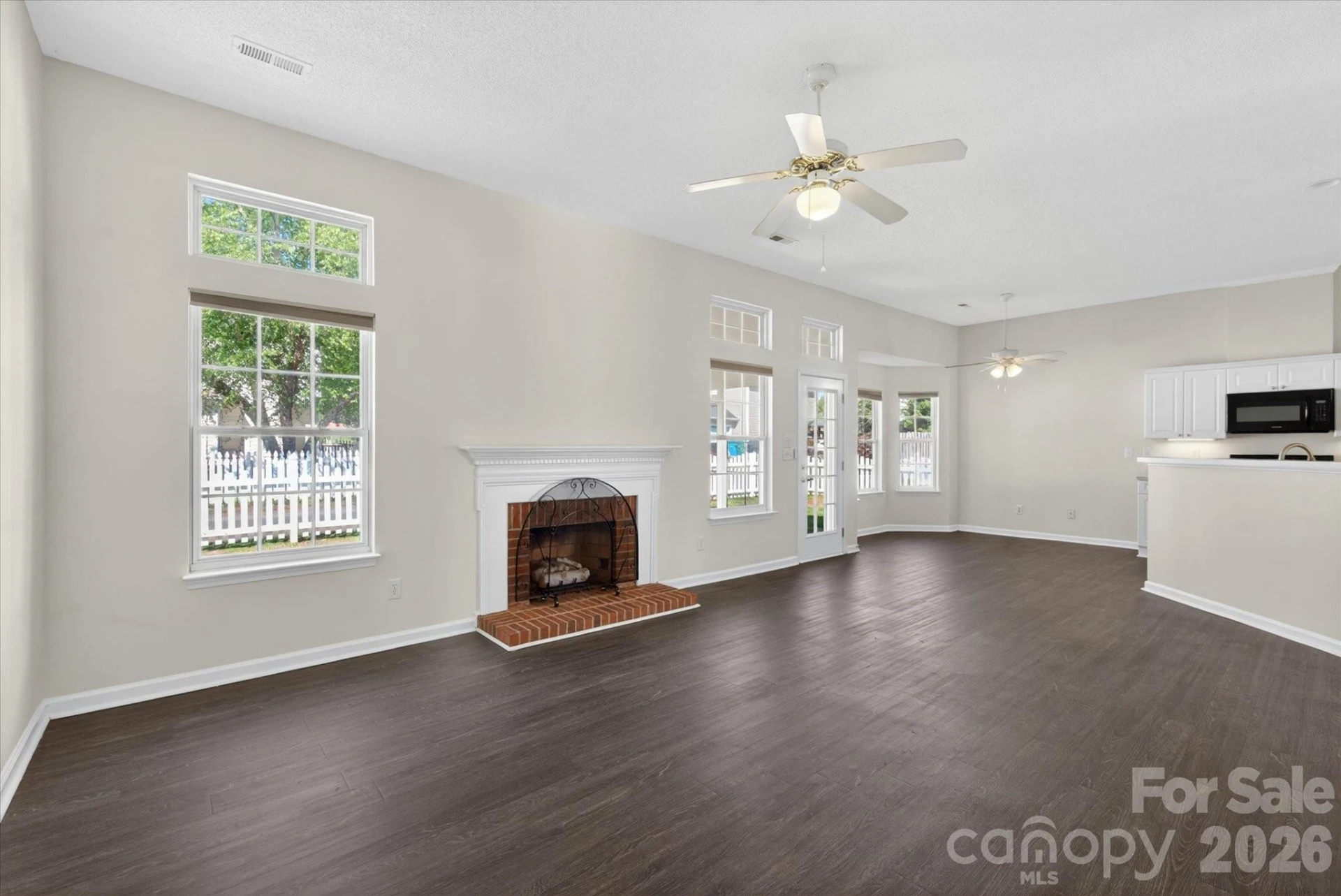 5304 Fennell Street - Photo 8