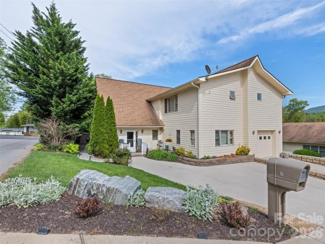 7 Bage Street, Waynesville, NC, 28786