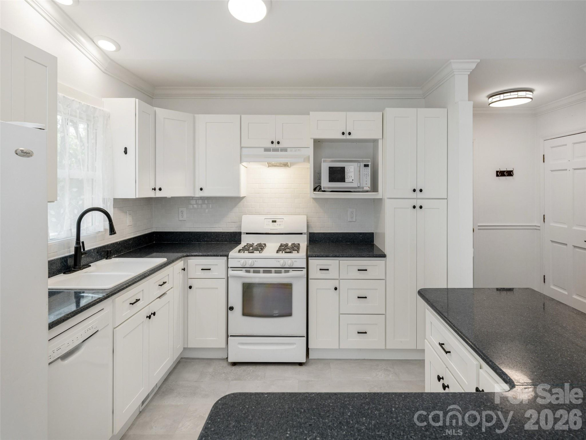 40 Fieldcrest Road - Photo 16