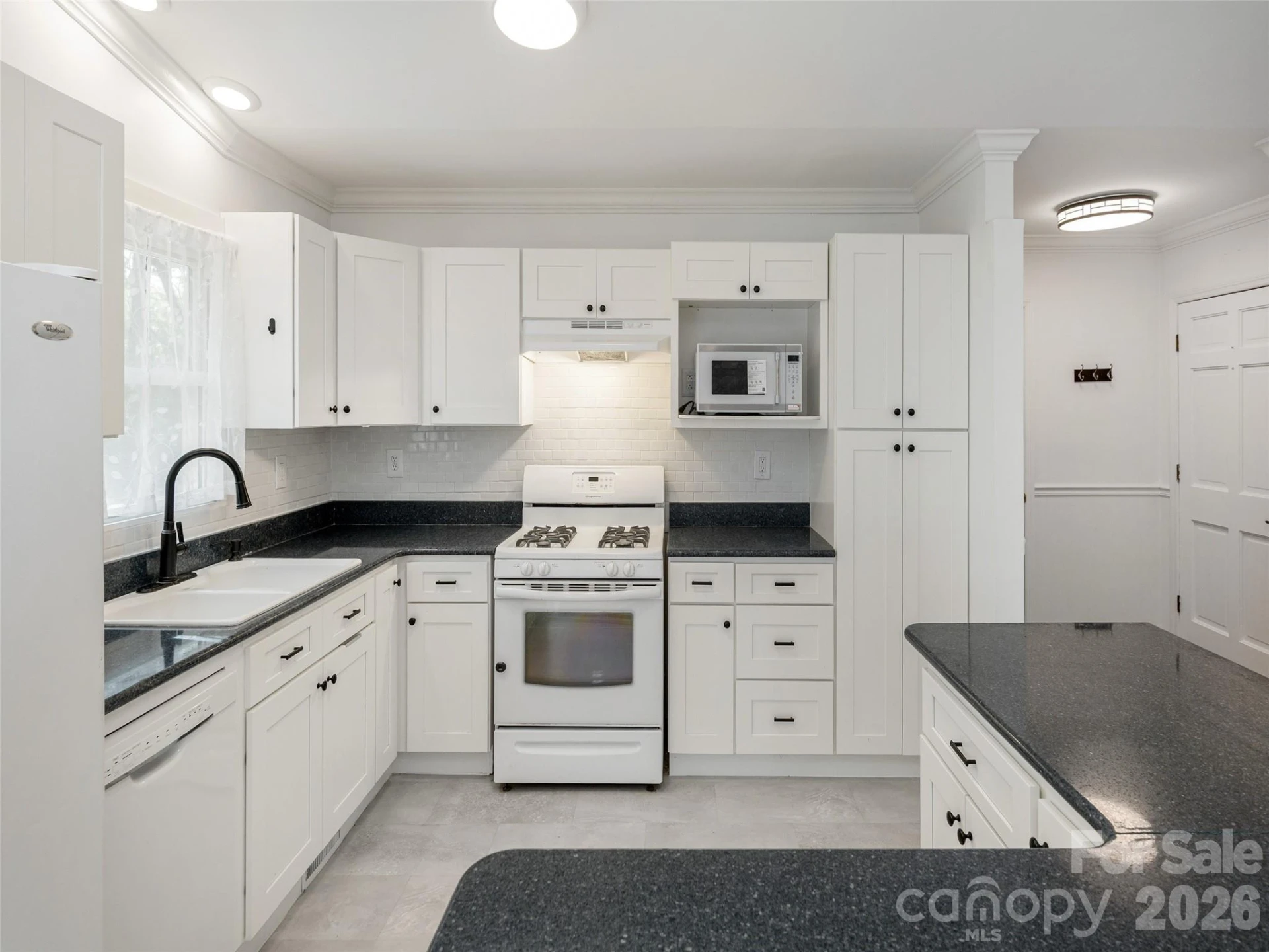 40 Fieldcrest Road - Photo 16