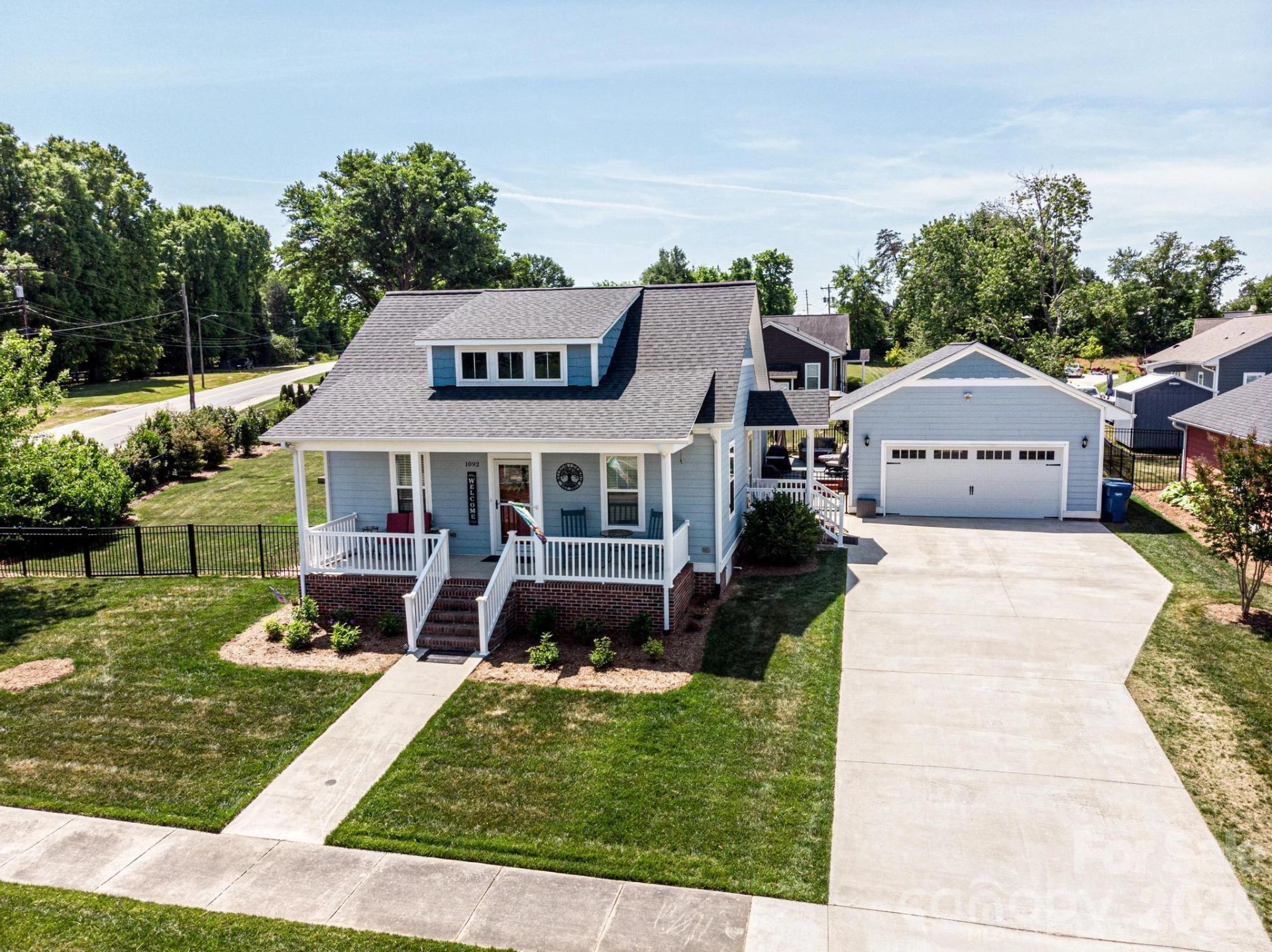 1092 33rd Avenue Loop - Photo 2