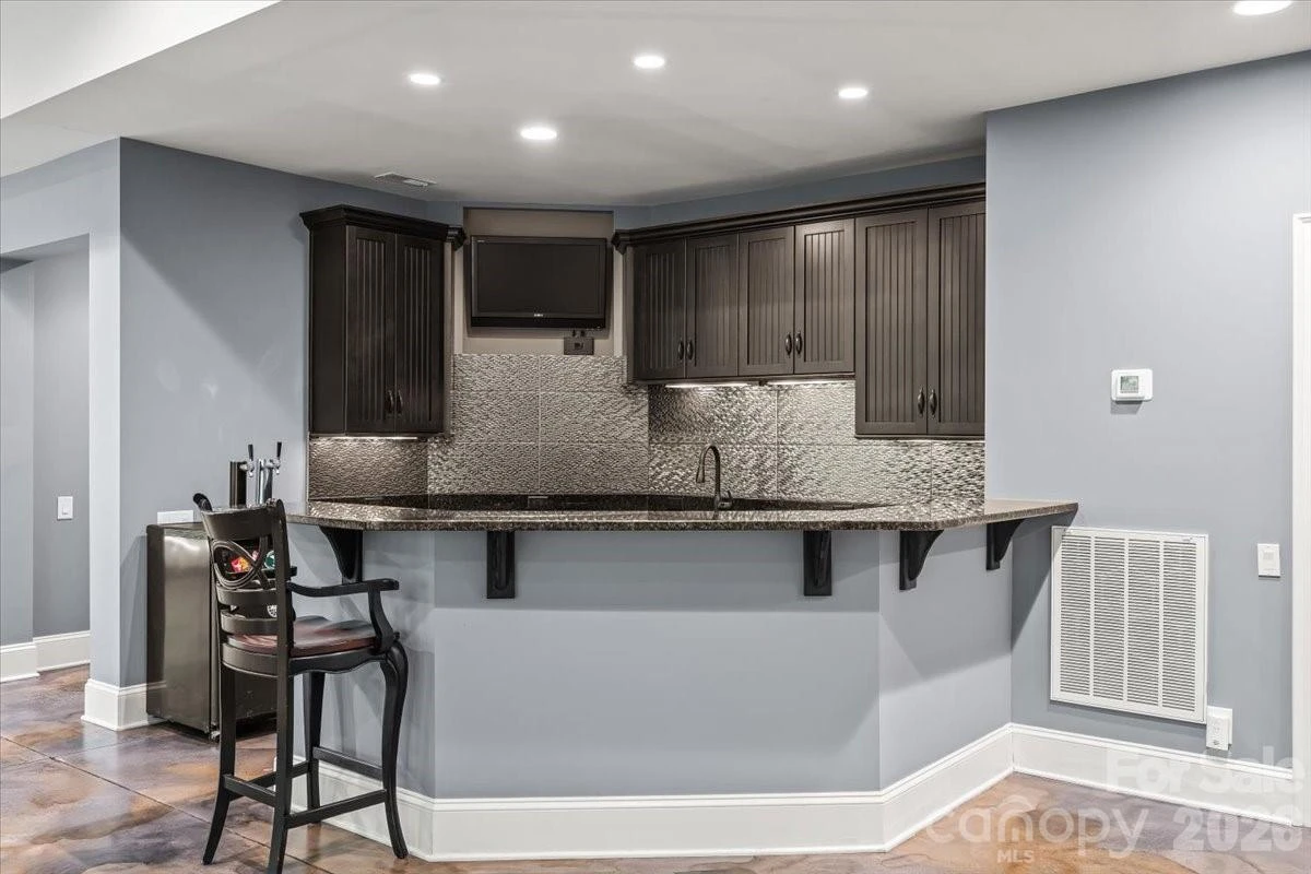 625 Ennis Road - Photo 31