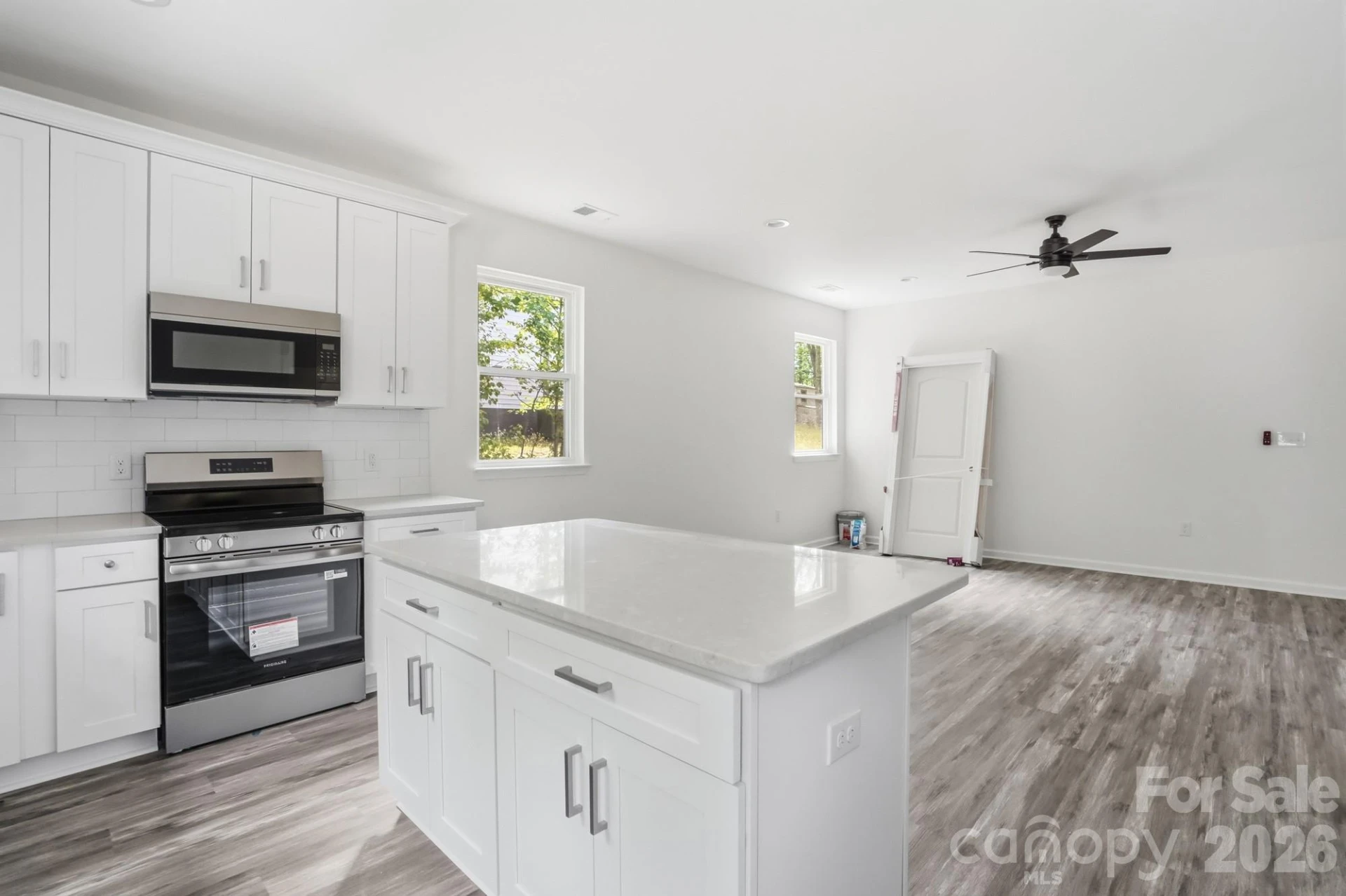 1230 Wilmington Avenue - Photo 24