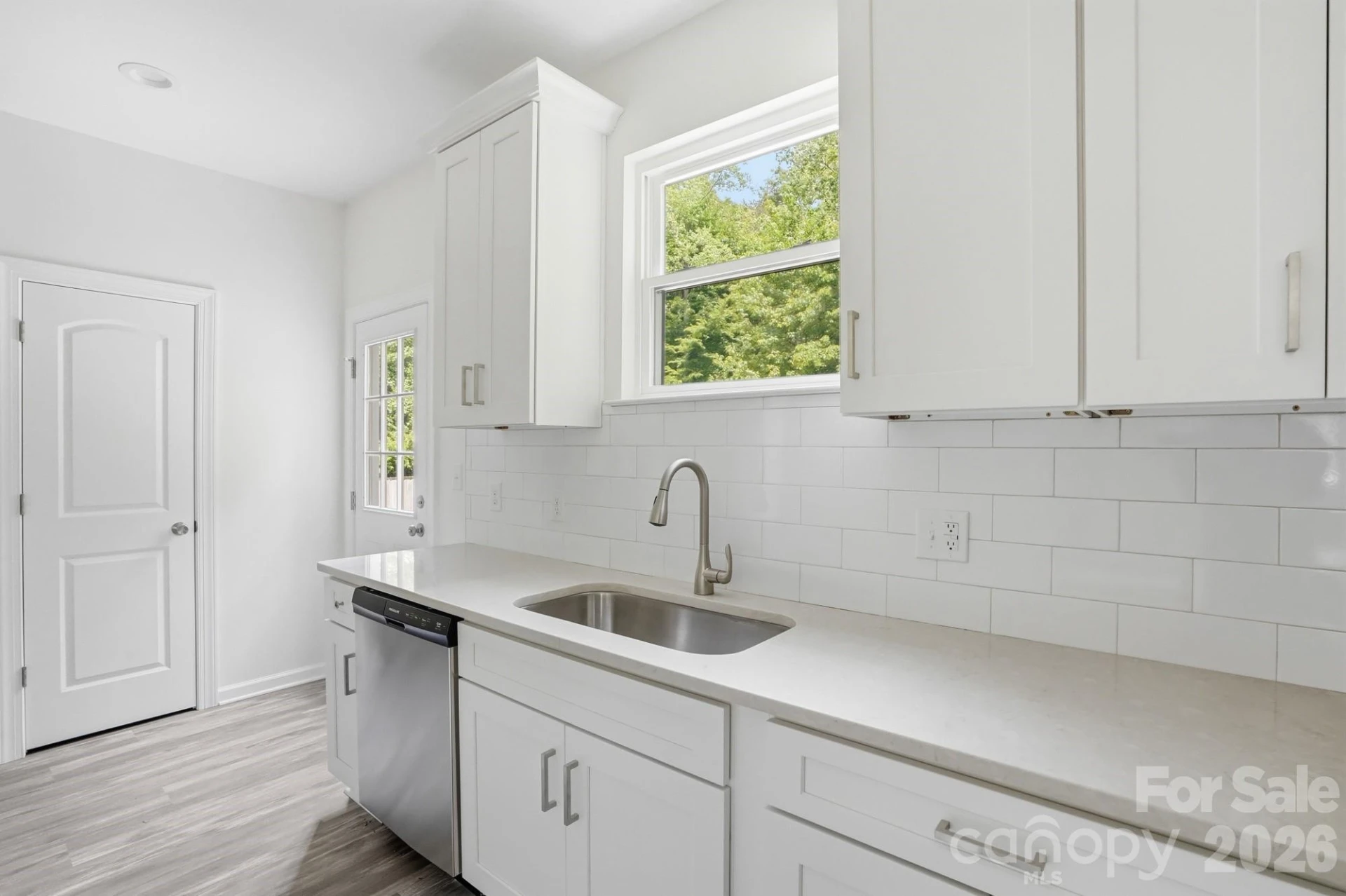 1230 Wilmington Avenue - Photo 25