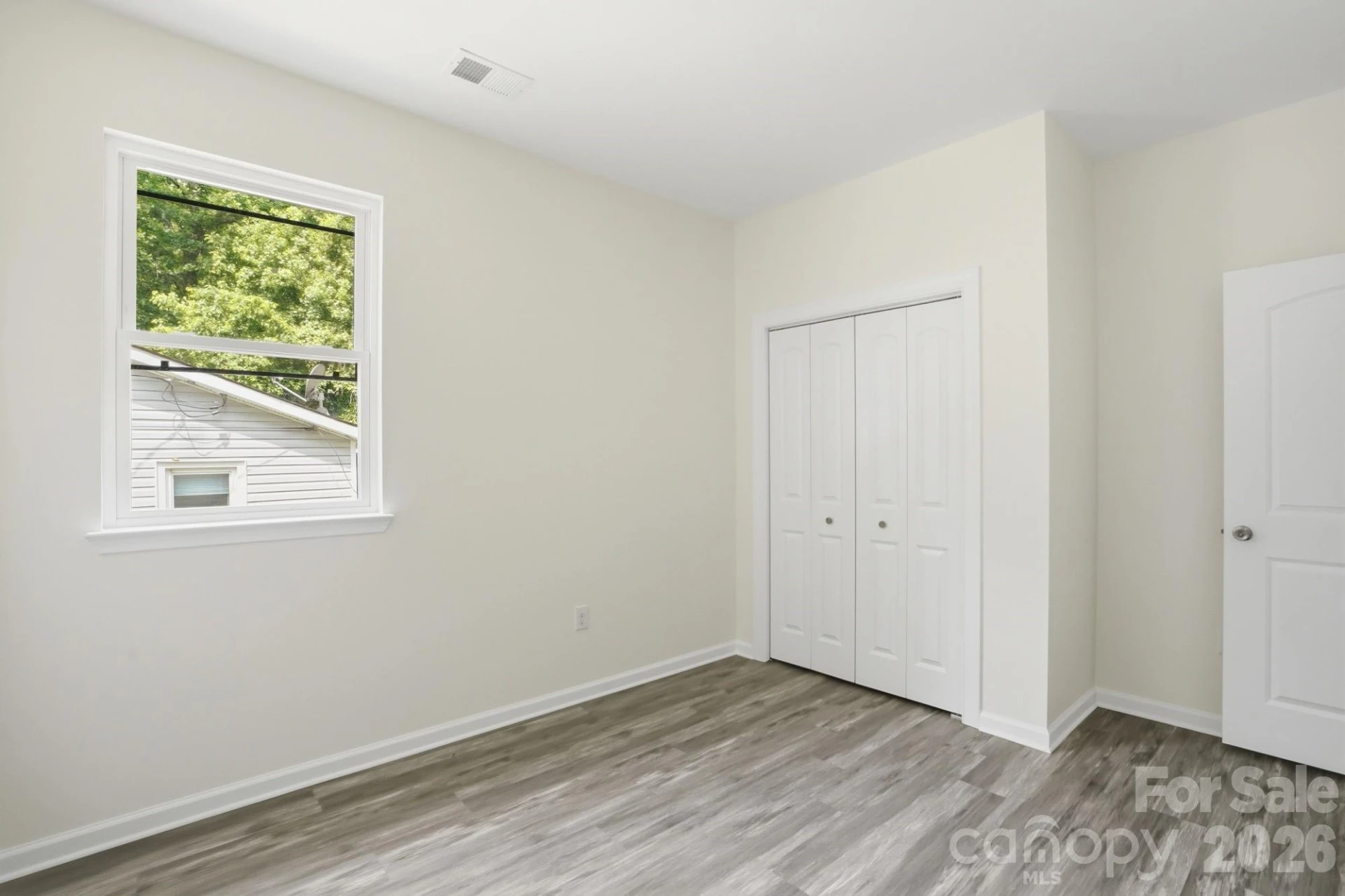 1230 Wilmington Avenue - Photo 36