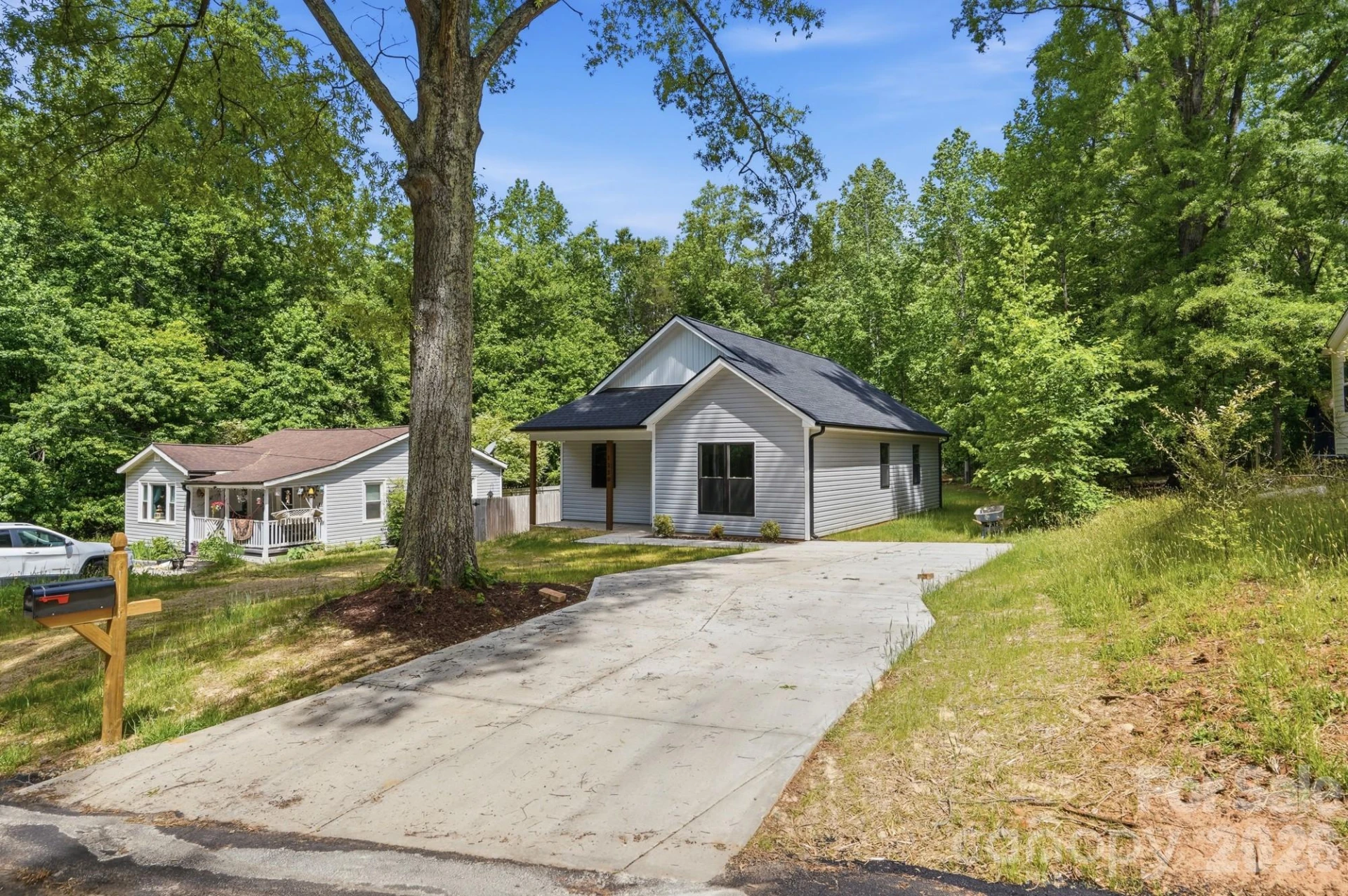 1230 Wilmington Avenue - Photo 5