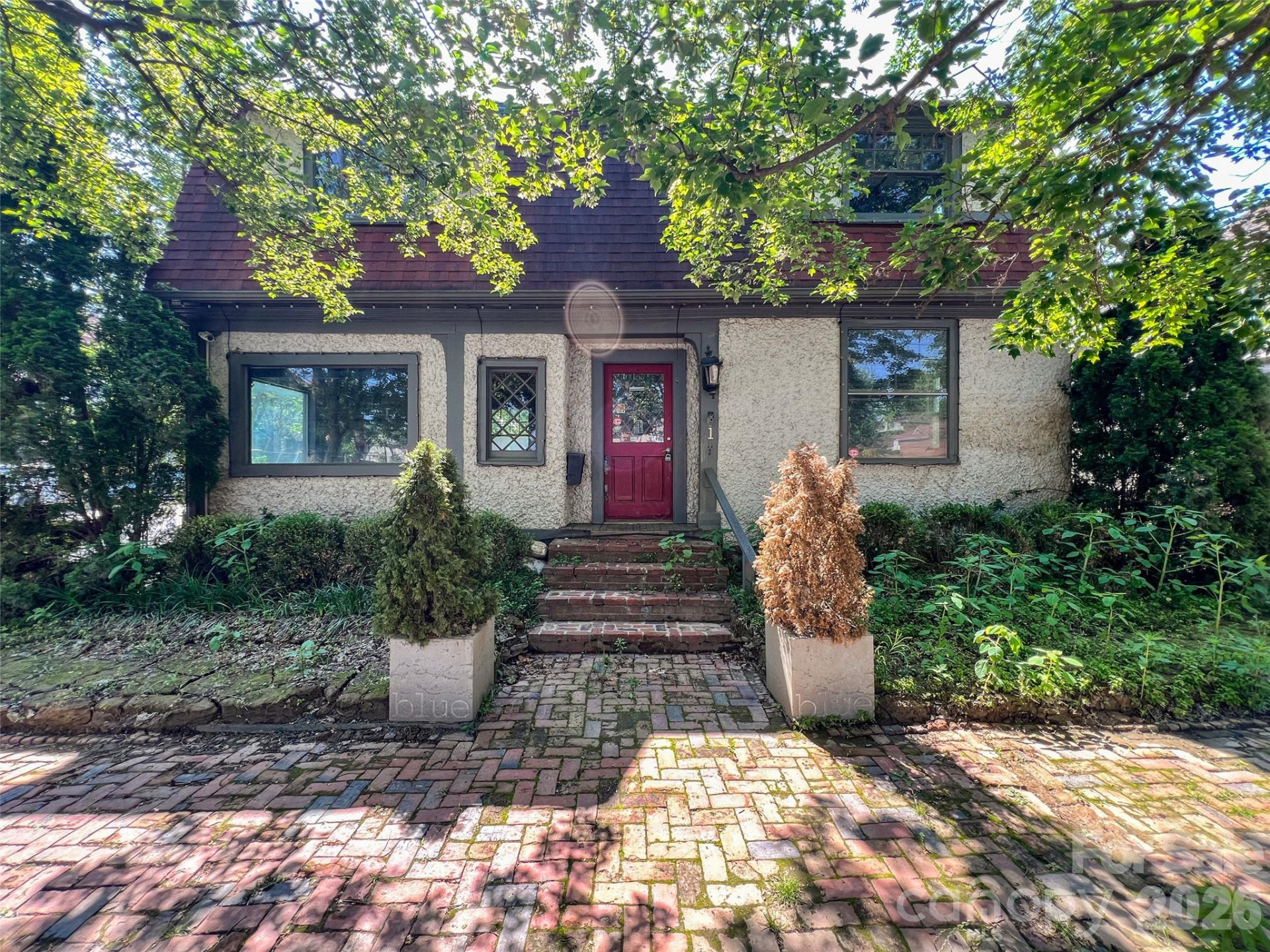 1 Swan Street - Photo 4