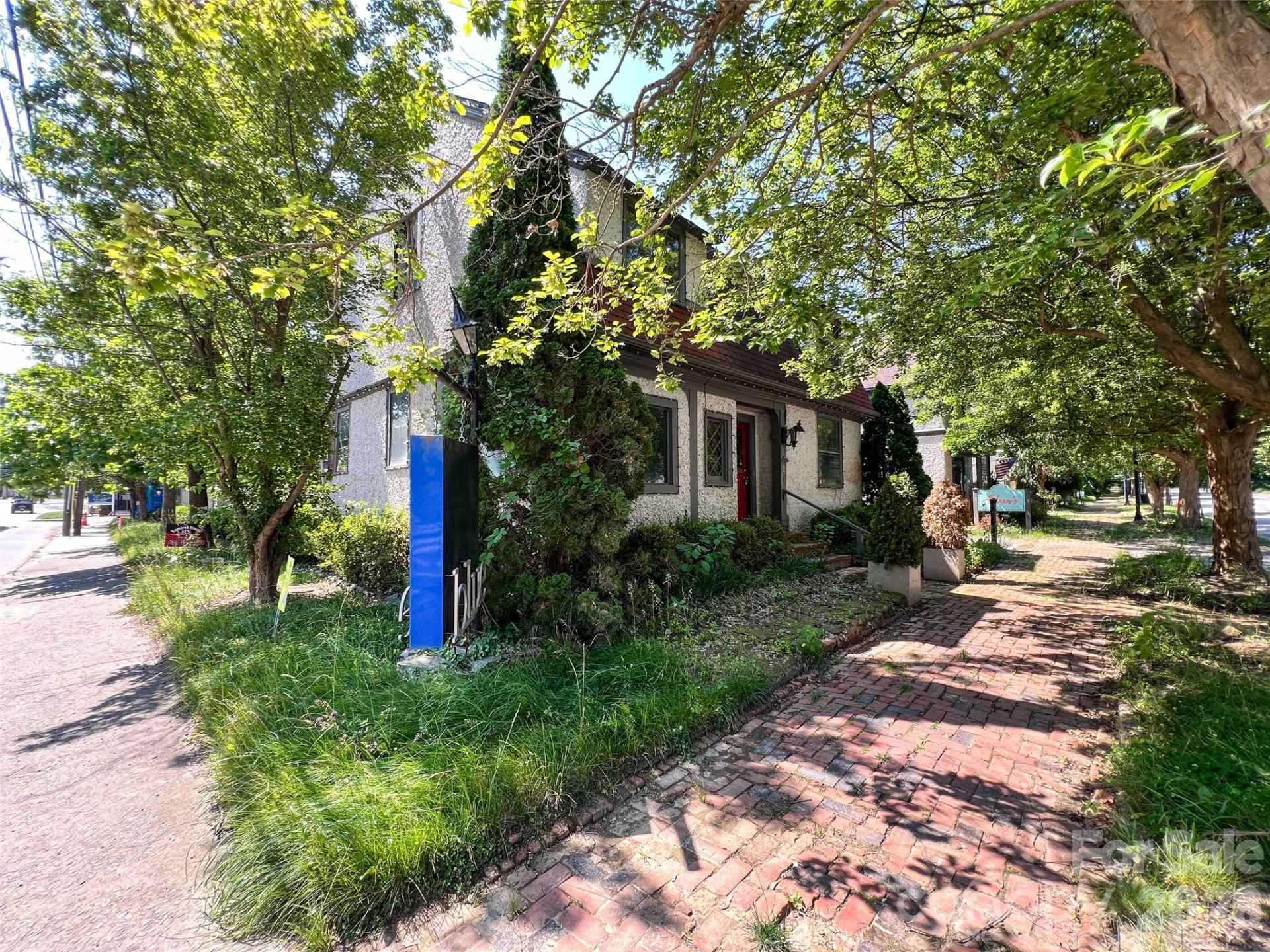1 Swan Street - Photo 5
