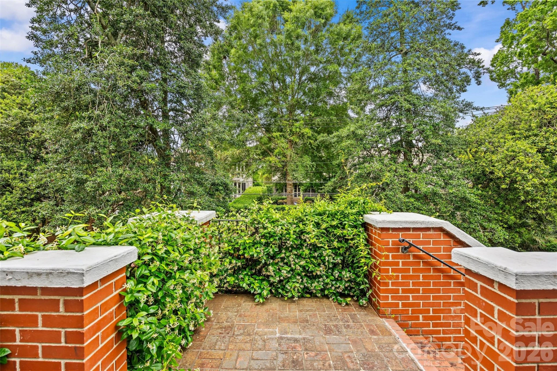 1858 Queens Road - Photo 20