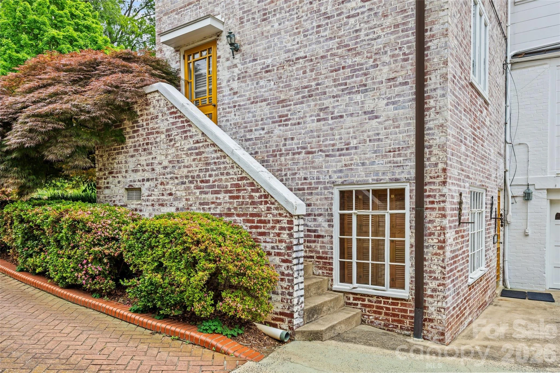 1858 Queens Road - Photo 24