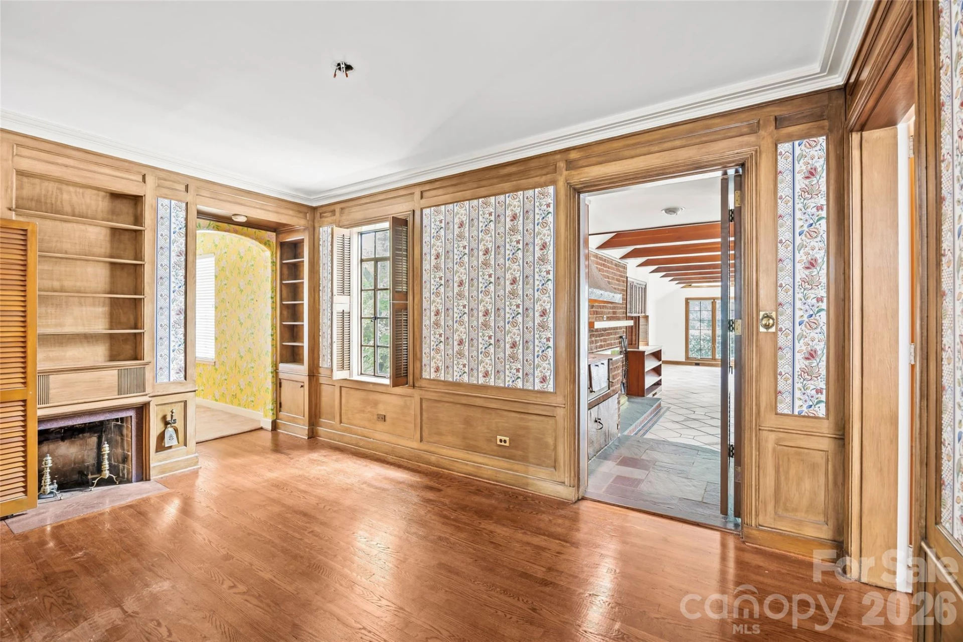 1858 Queens Road - Photo 33