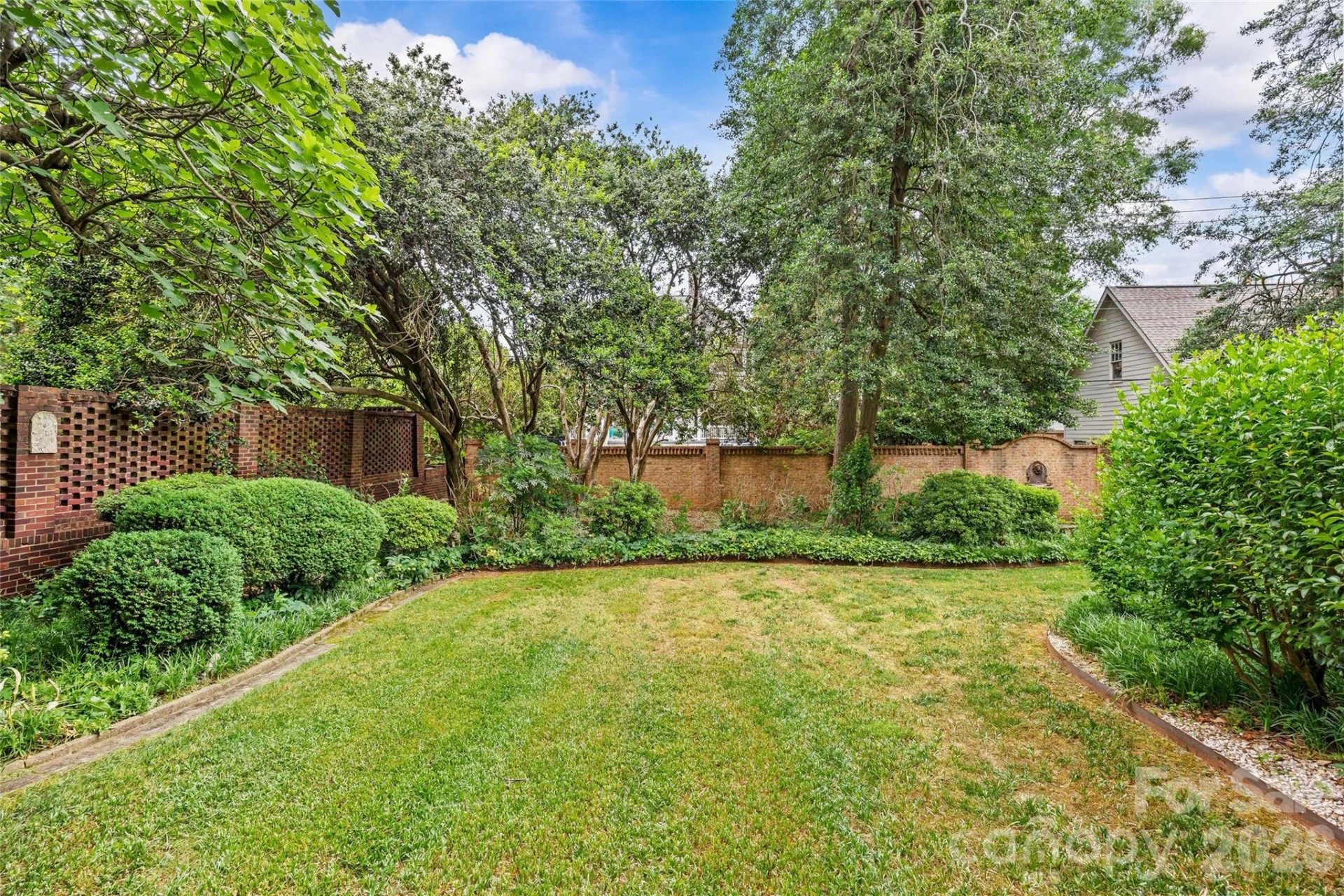 1858 Queens Road - Photo 10