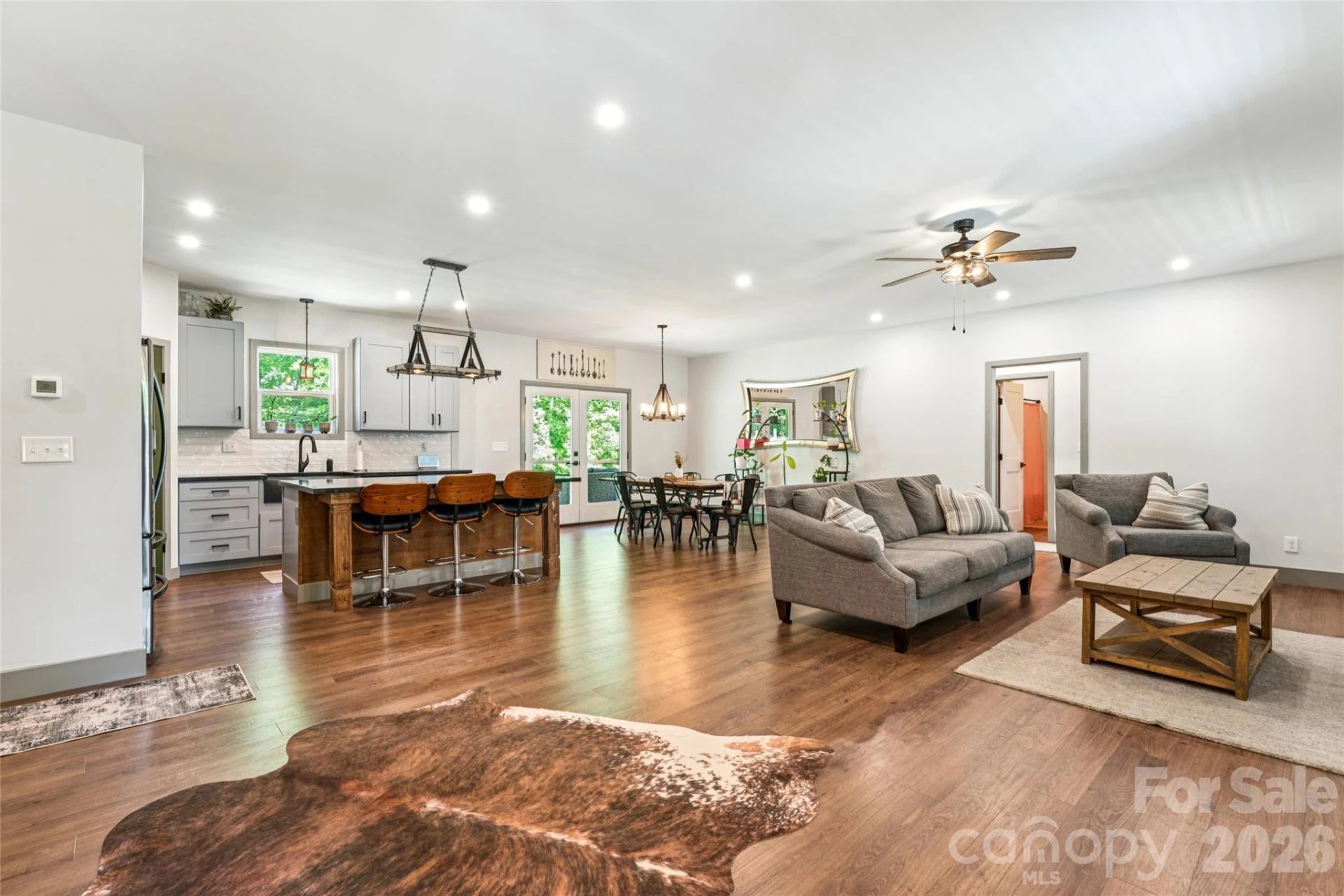 305 Robinson Avenue - Photo 15