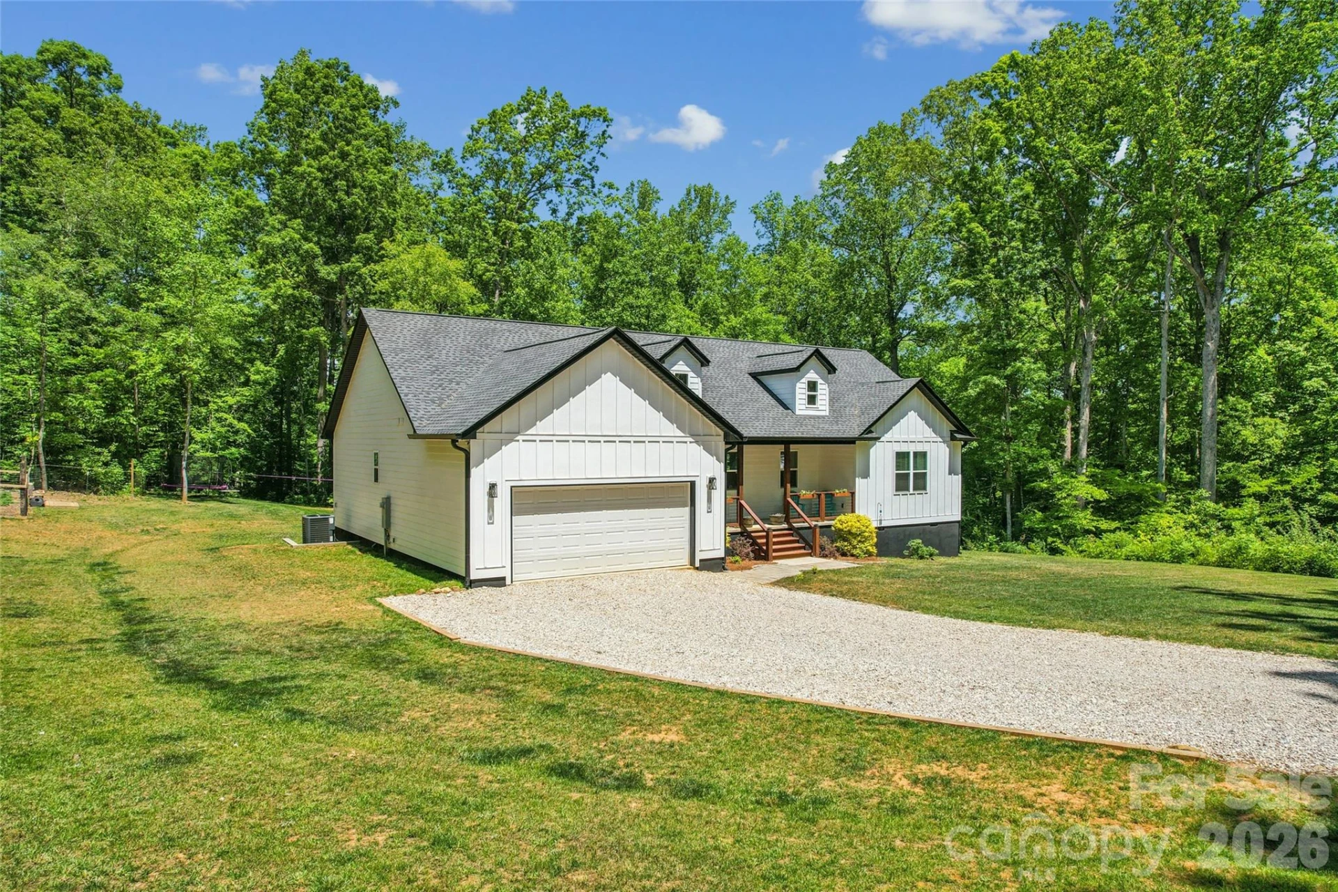 305 Robinson Avenue - Photo 3