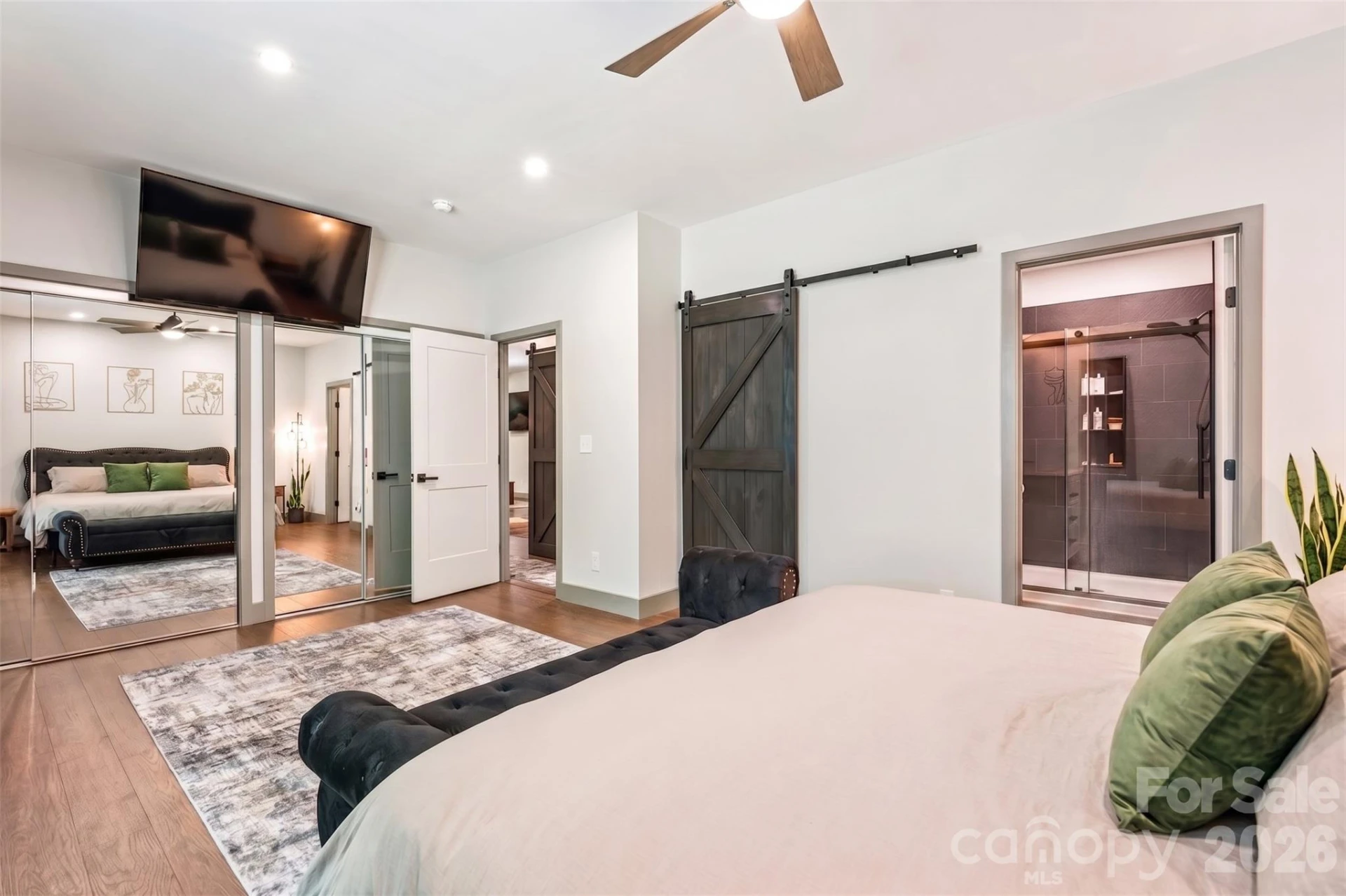 305 Robinson Avenue - Photo 22