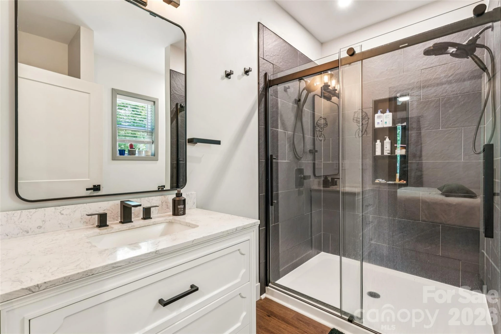305 Robinson Avenue - Photo 23