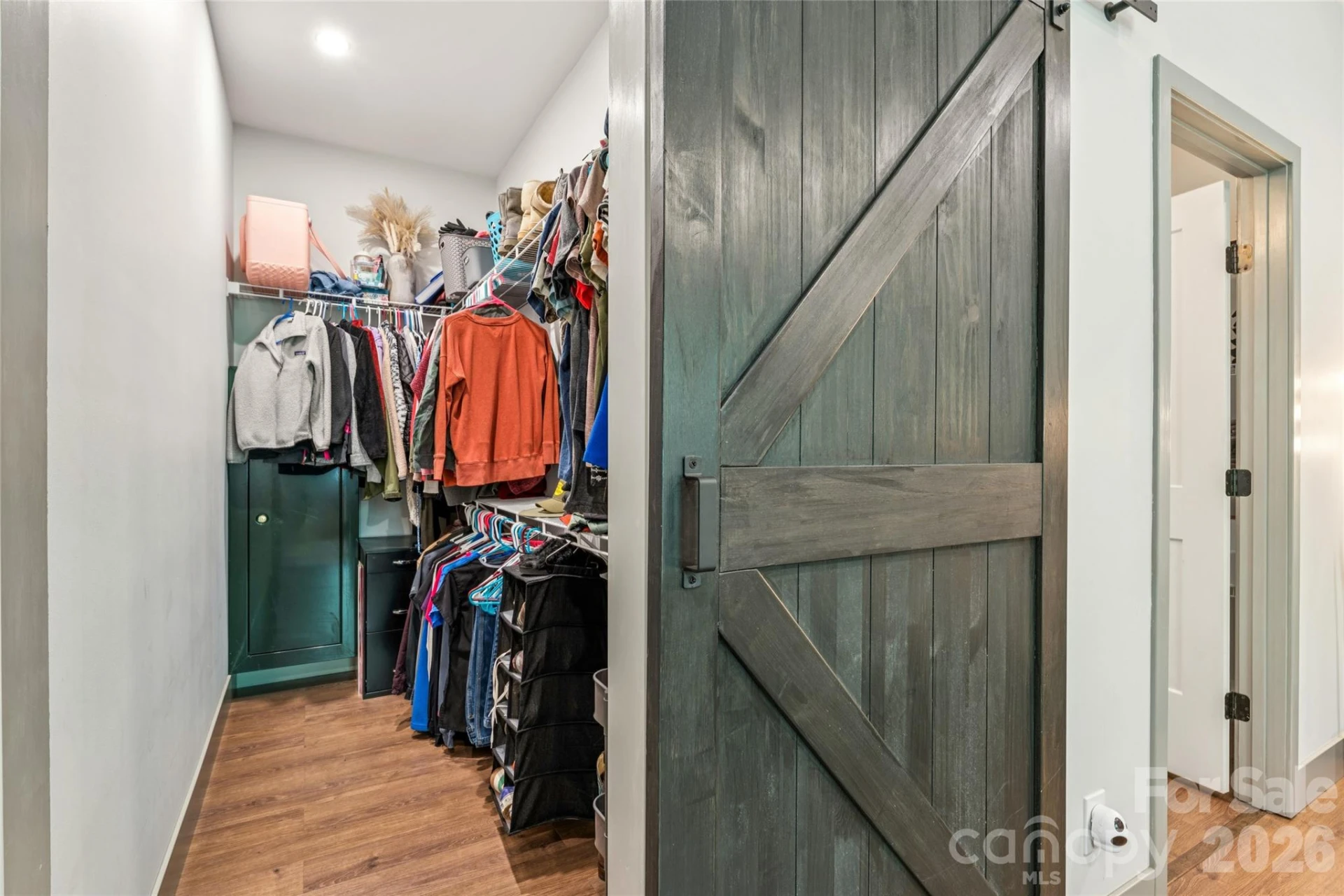 305 Robinson Avenue - Photo 24