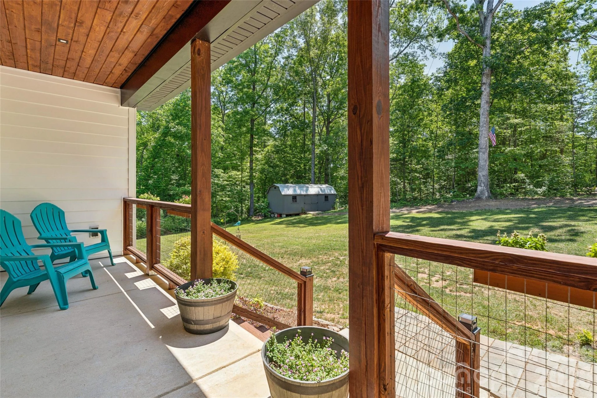 305 Robinson Avenue - Photo 4
