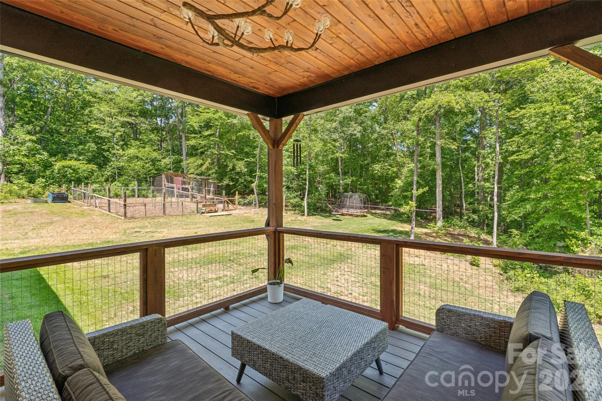 305 Robinson Avenue - Photo 33