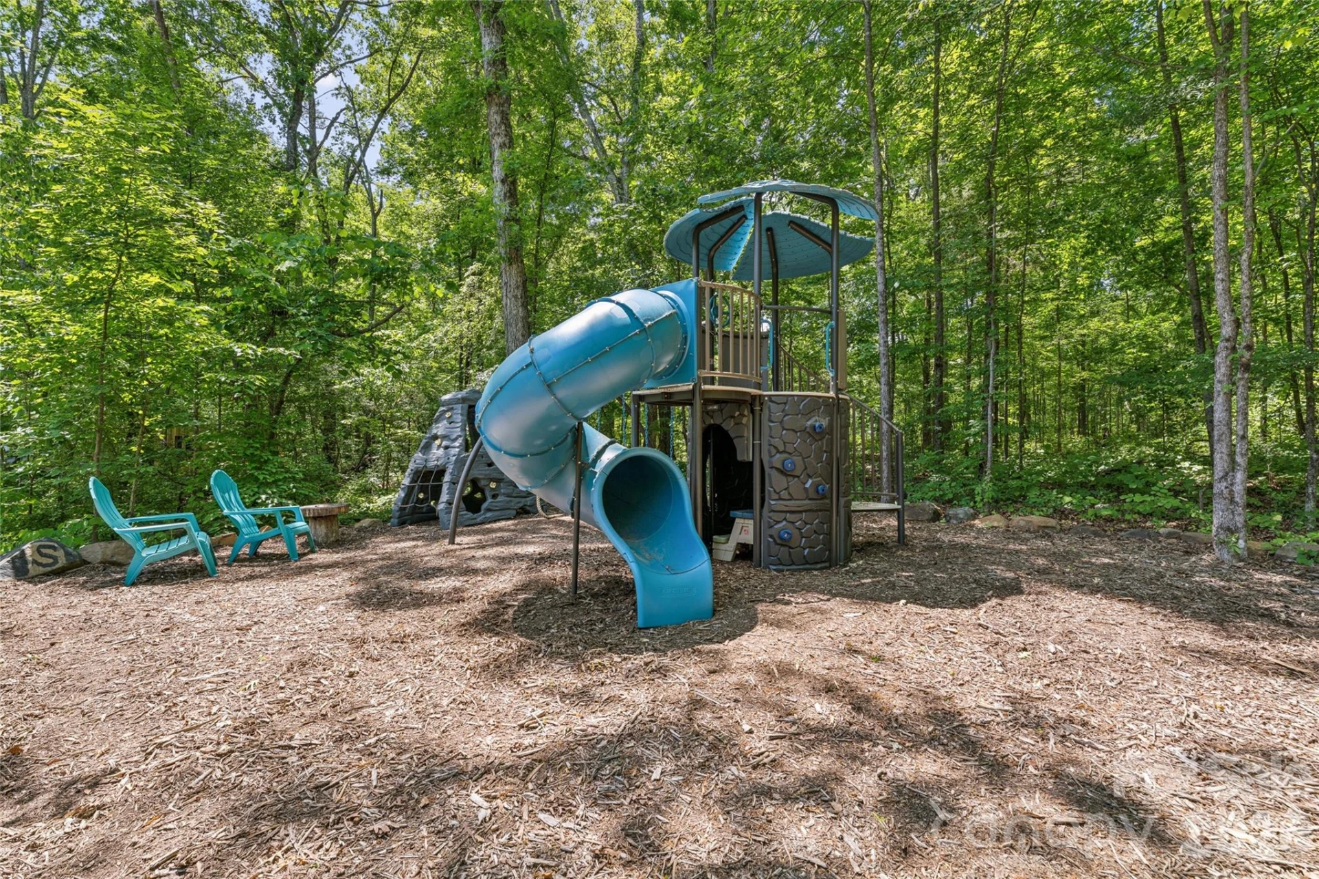 305 Robinson Avenue - Photo 40