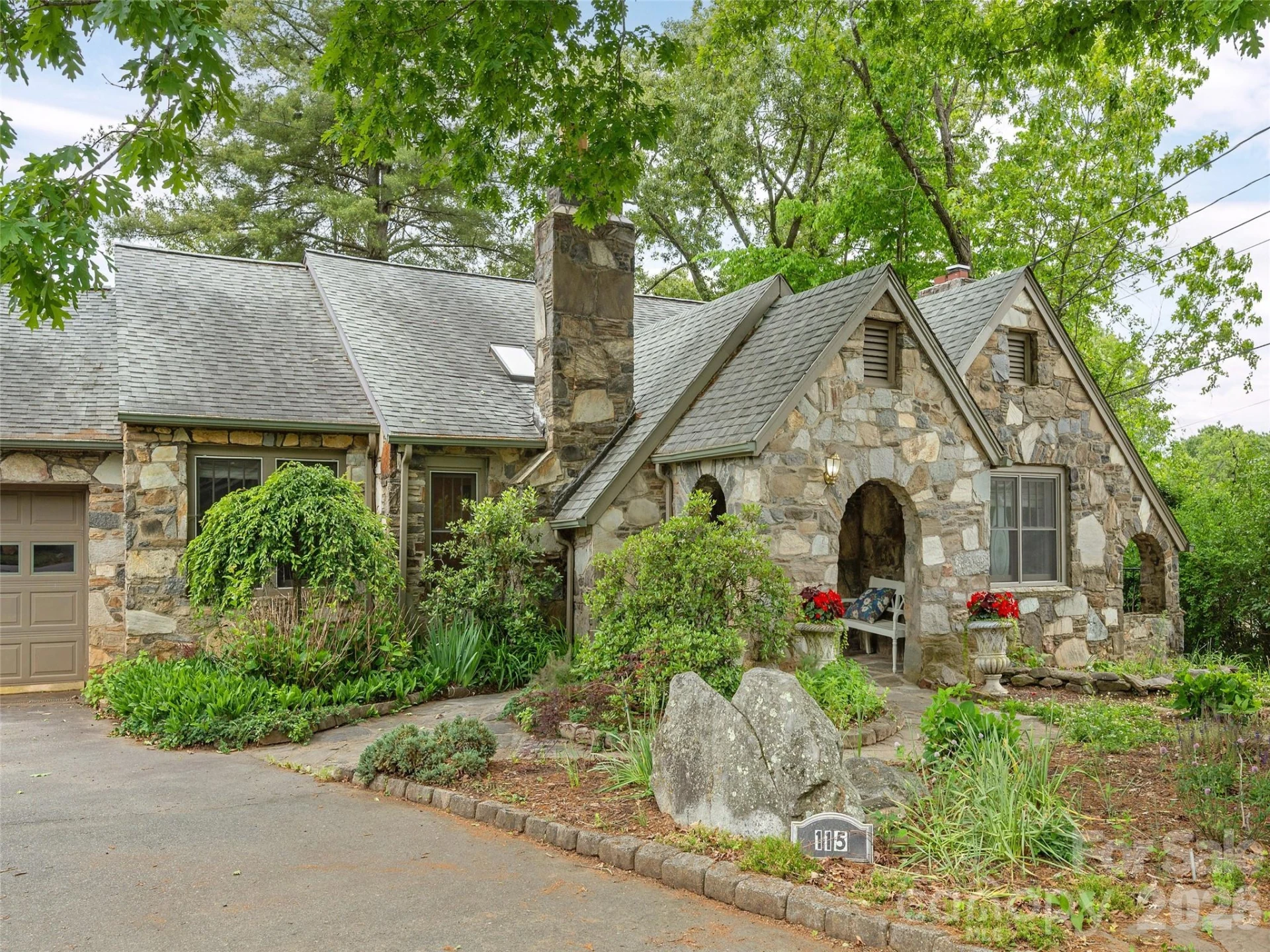 115 Oakland Road - Photo 2
