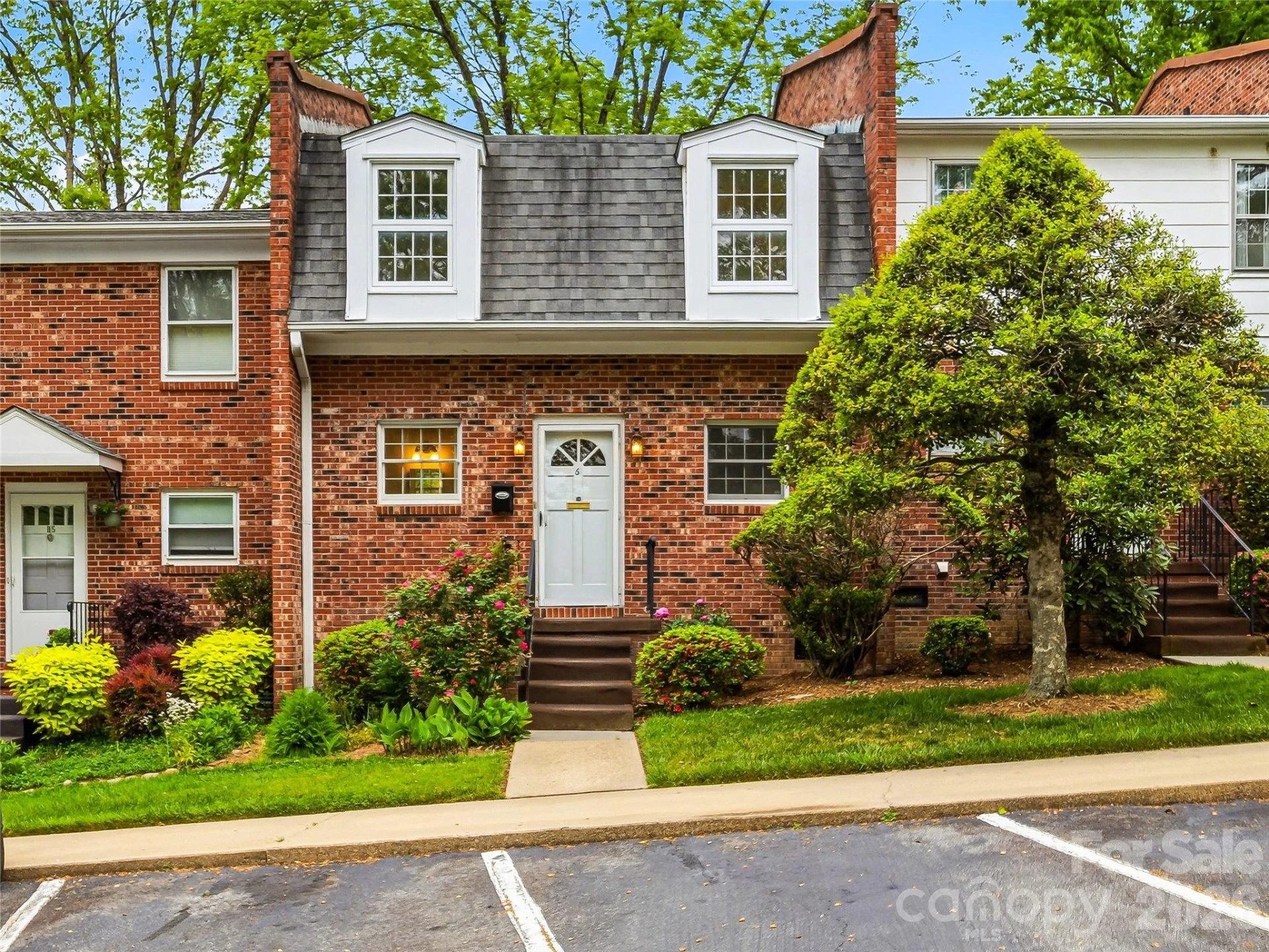 1409 Kensington Road #B6 - Photo 2