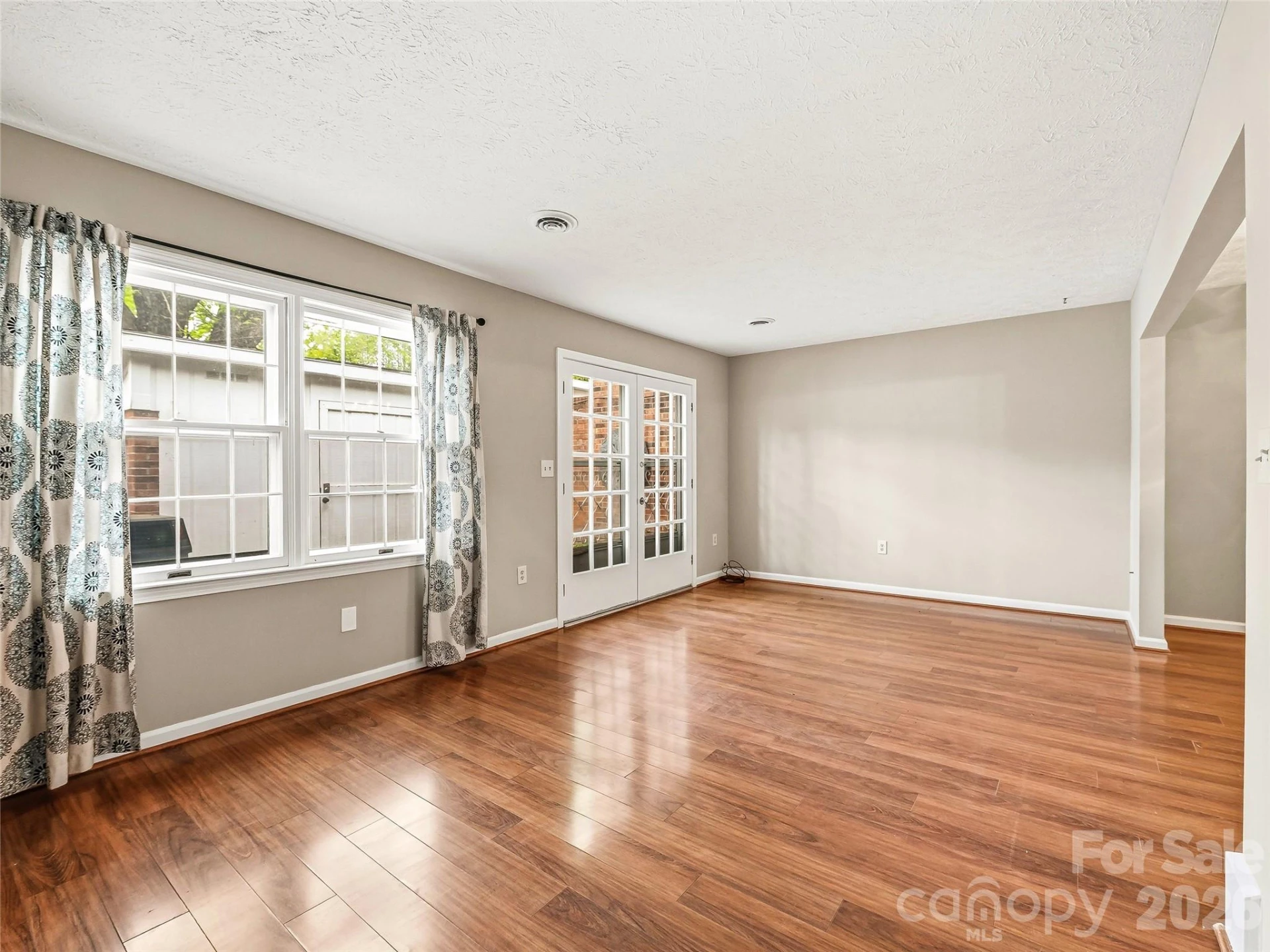1409 Kensington Road #B6 - Photo 12