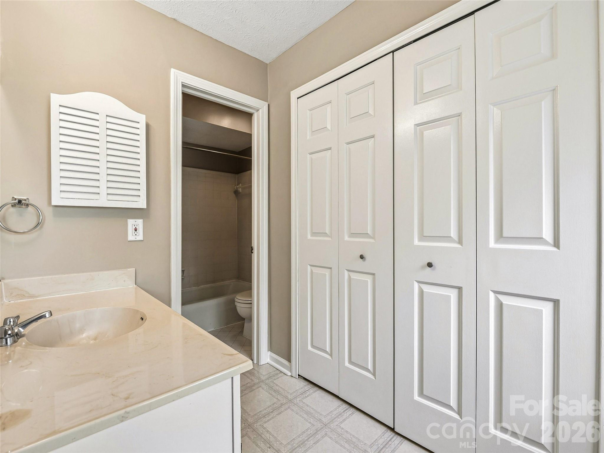 1409 Kensington Road #B6 - Photo 24