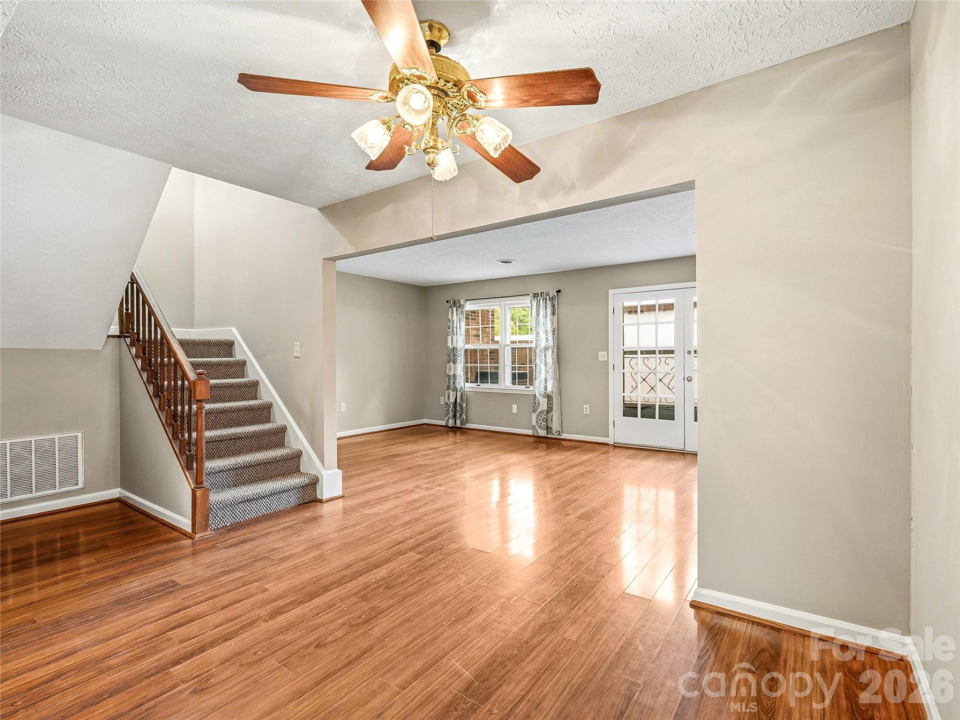 1409 Kensington Road #B6 - Photo 8