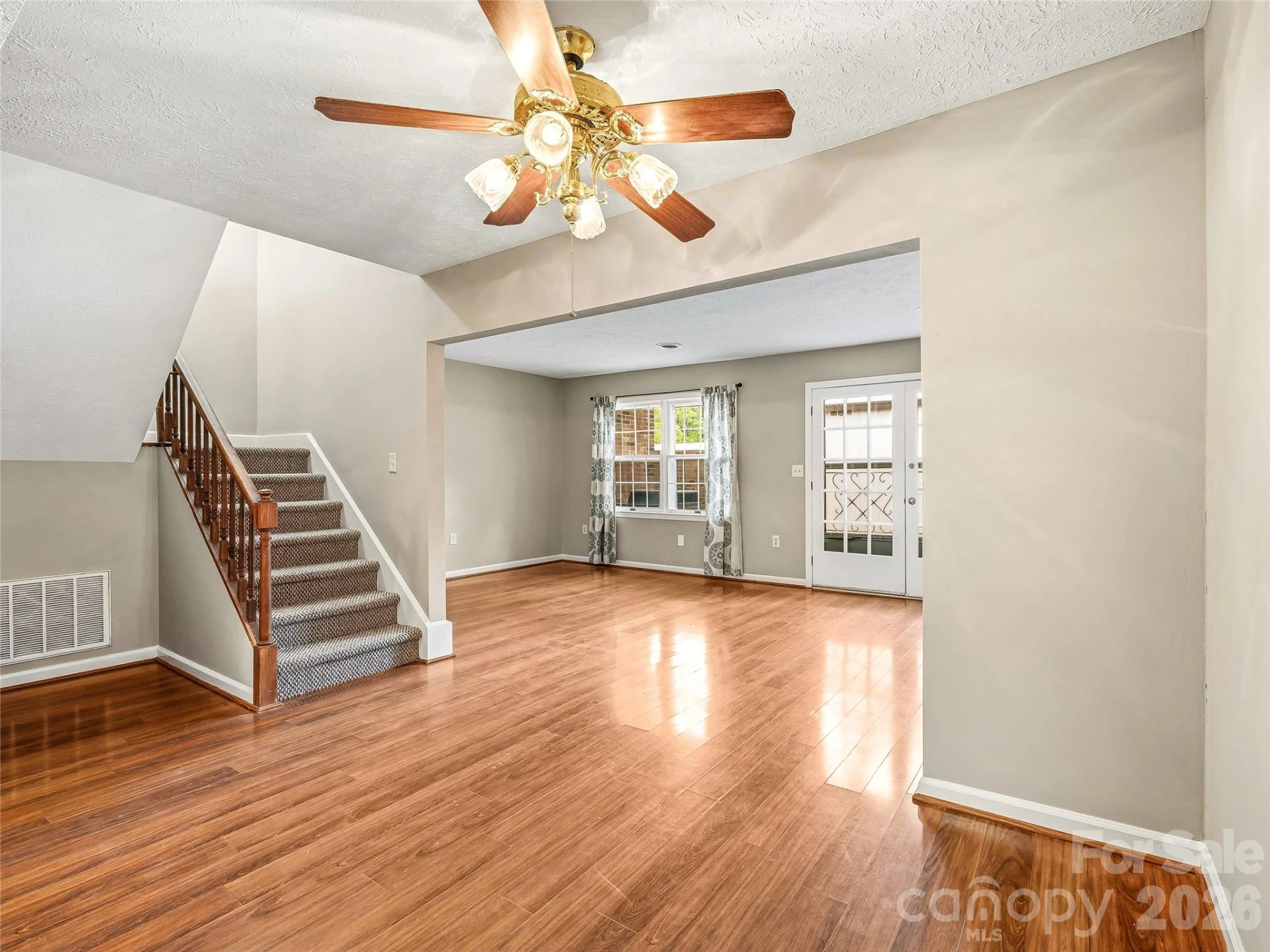 1409 Kensington Road #B6 - Photo 8