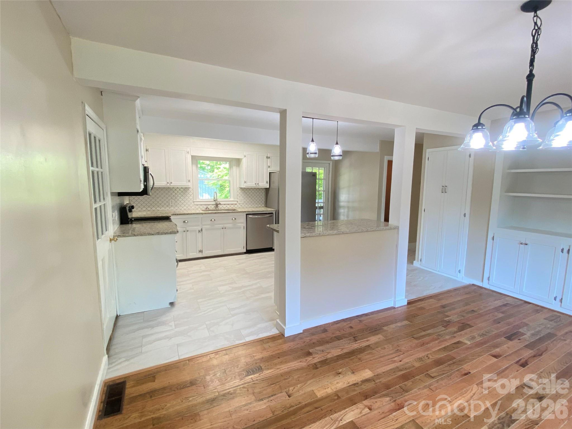 307 Maplewood Drive - Photo 11