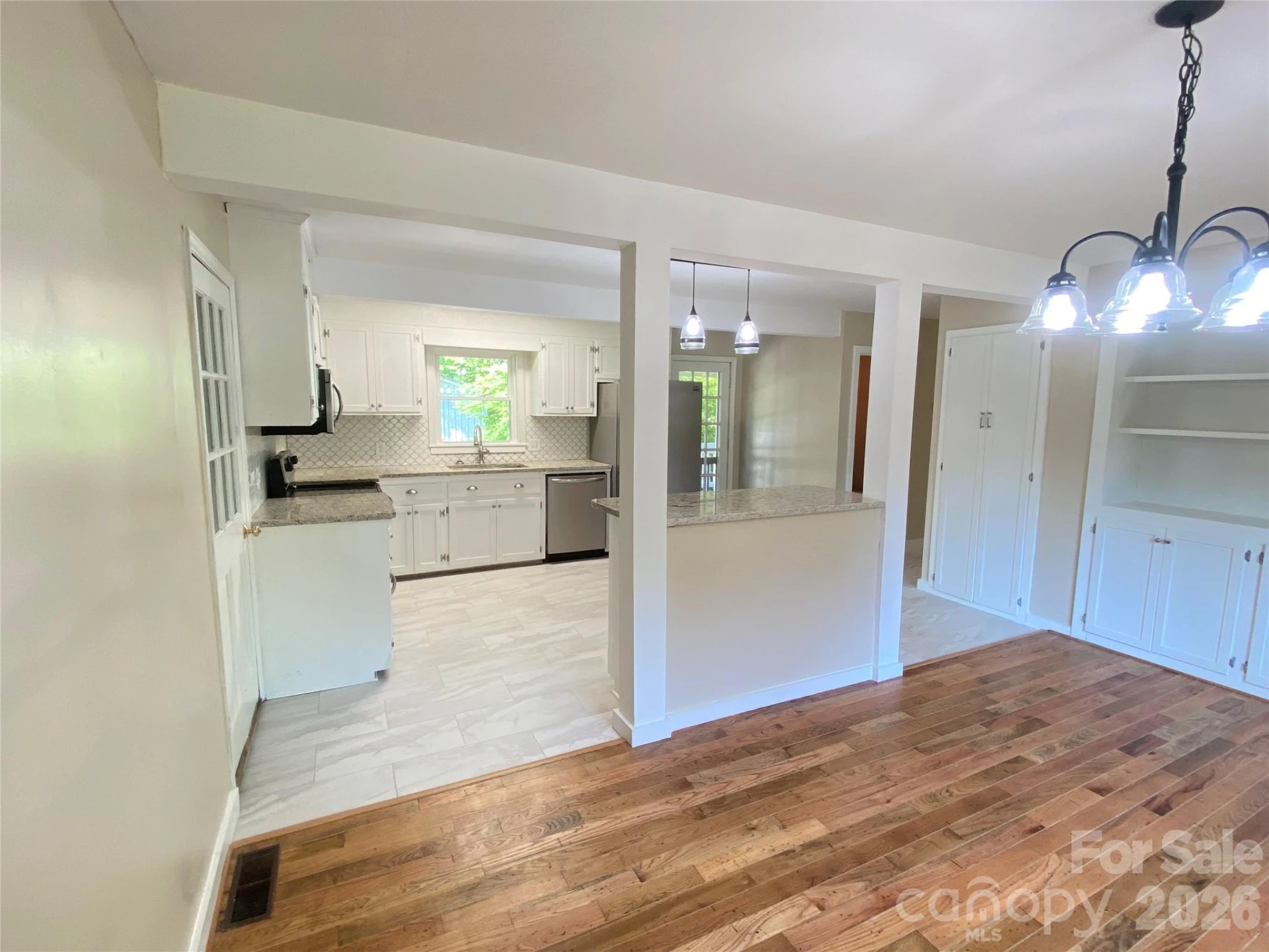 307 Maplewood Drive - Photo 11