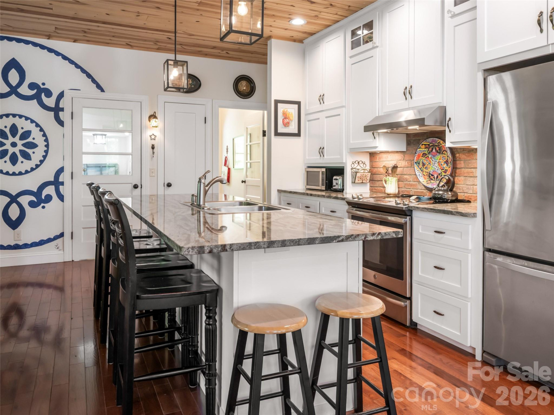 565 Bailey Street - Photo 16
