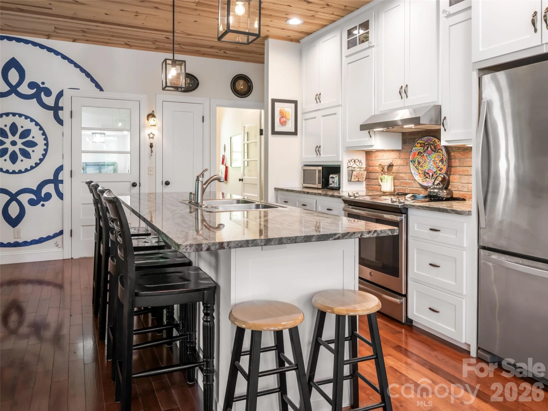 565 Bailey Street - Photo 16