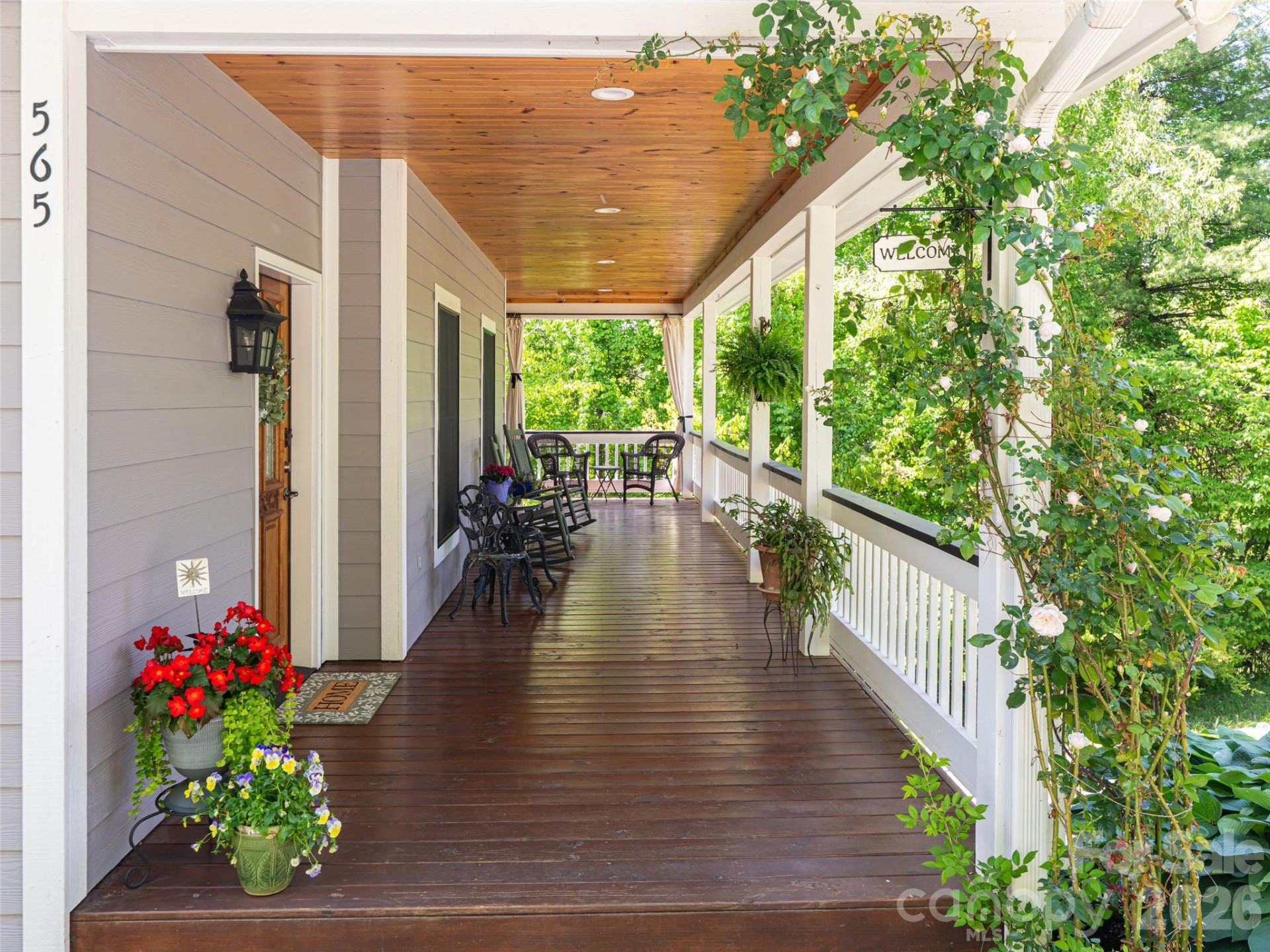 565 Bailey Street - Photo 4