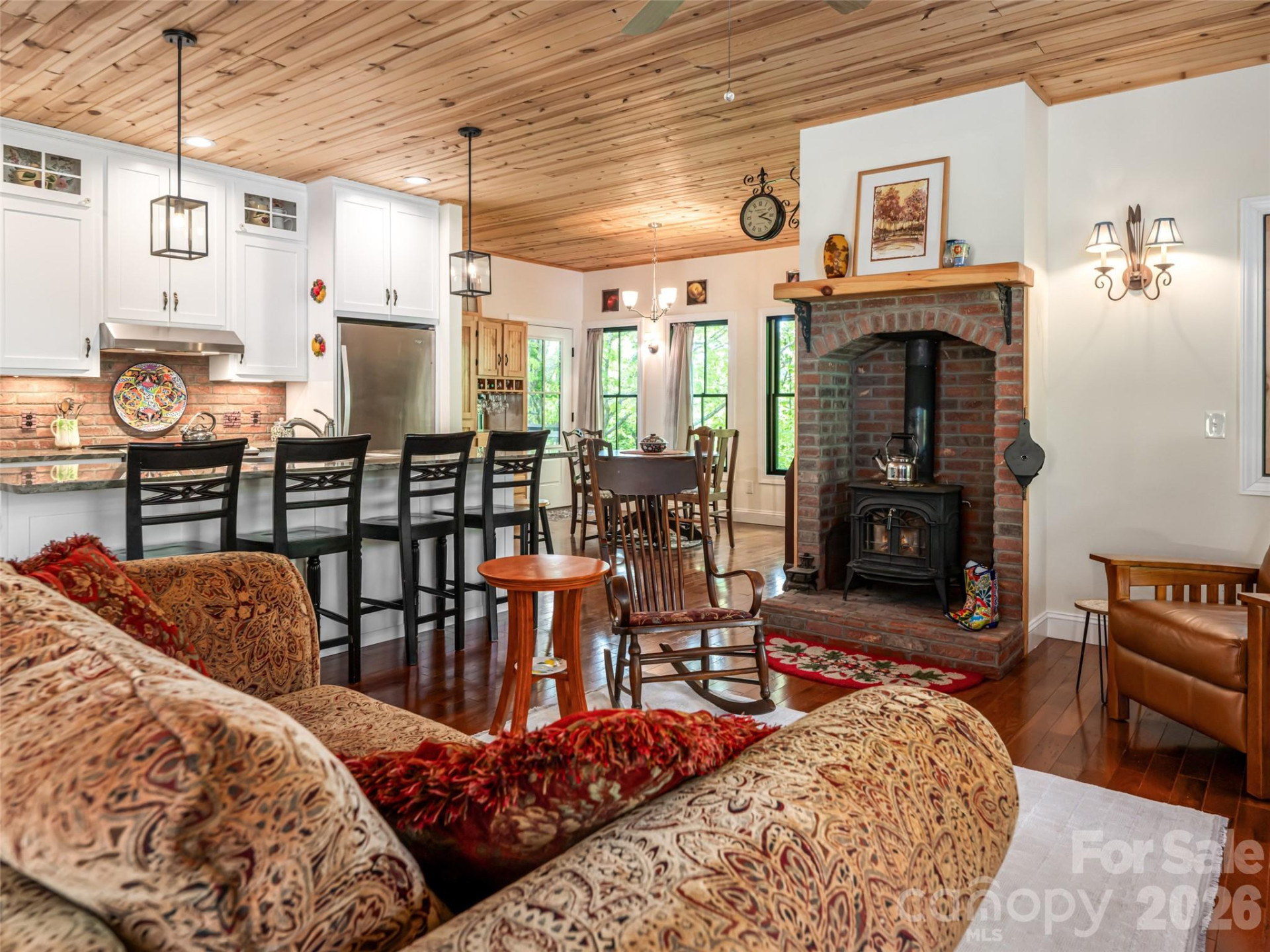 565 Bailey Street - Photo 10