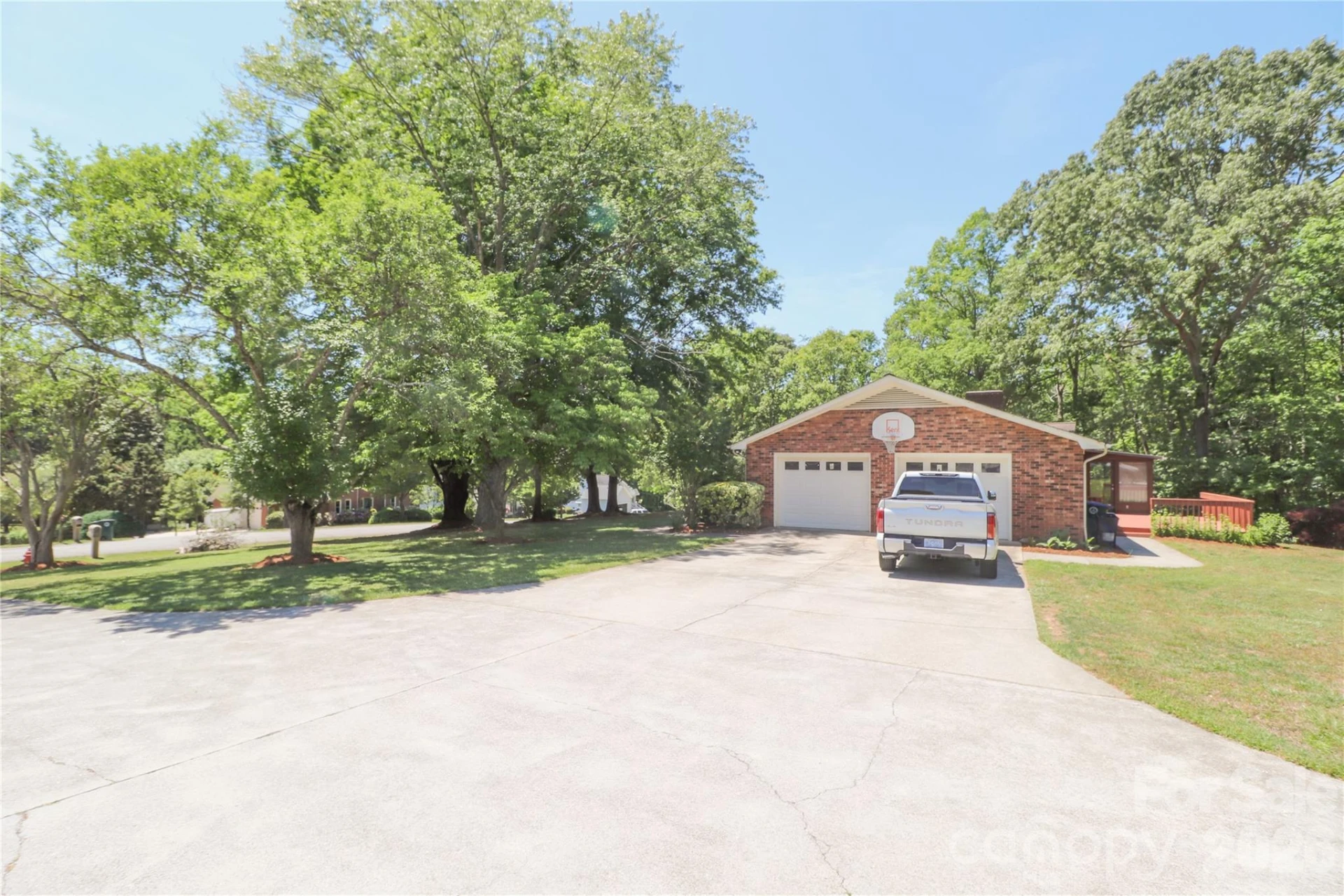 112 Forest Avenue - Photo 3