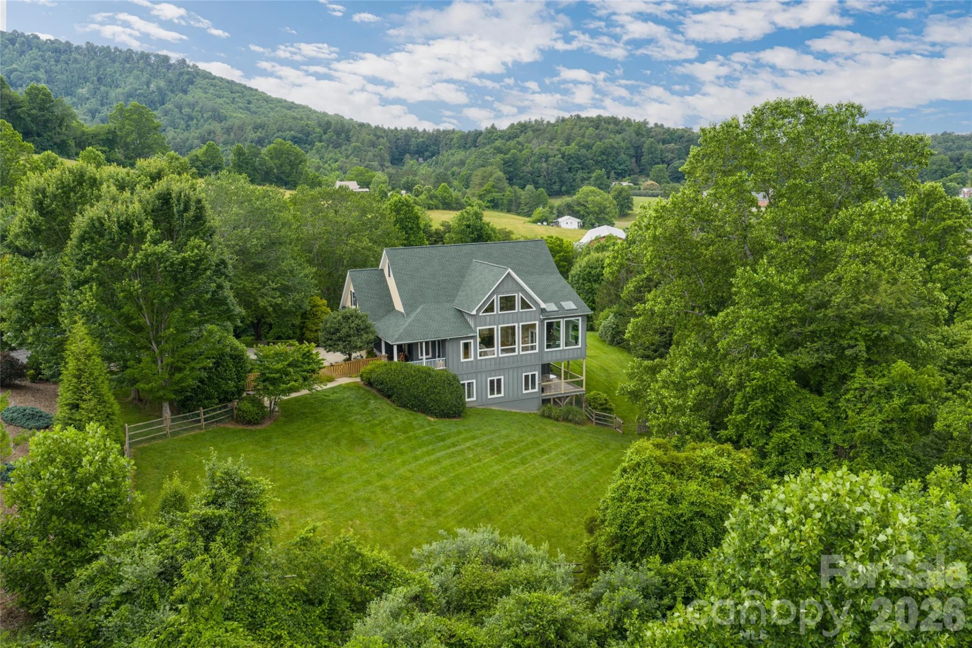 33 Bridle Path Drive - Photo 4